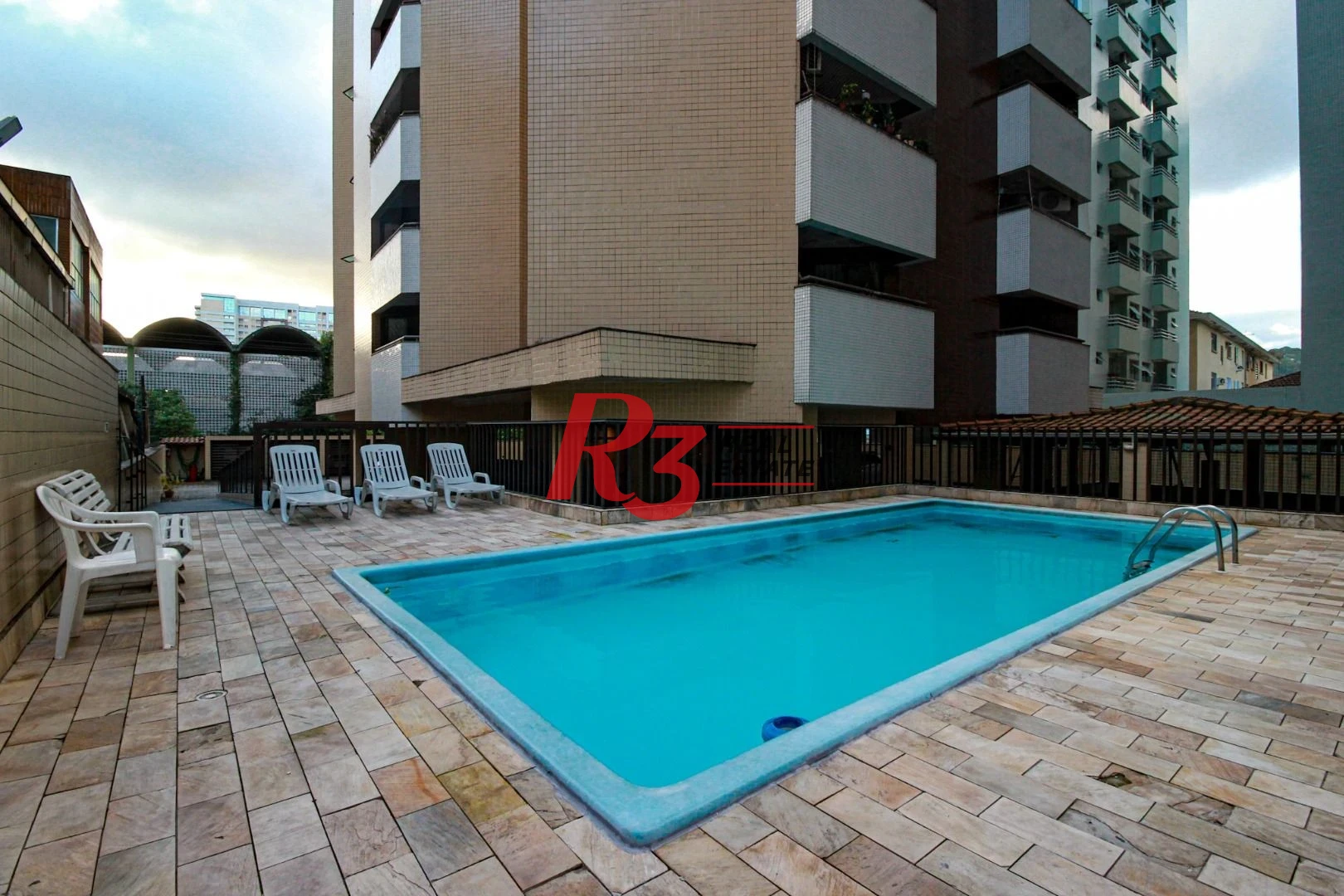 Apartamento com 1 dormitório para alugar, 51 m² por R$ 3.200,00/mês - Vila Matias - Santos/SP
