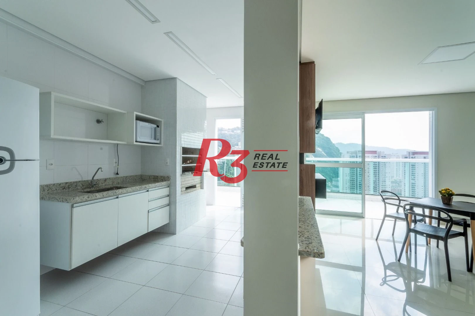 Apartamento com 2 dormitórios à venda, 76 m² por R$ 980.000,00 - José Menino - Santos/SP