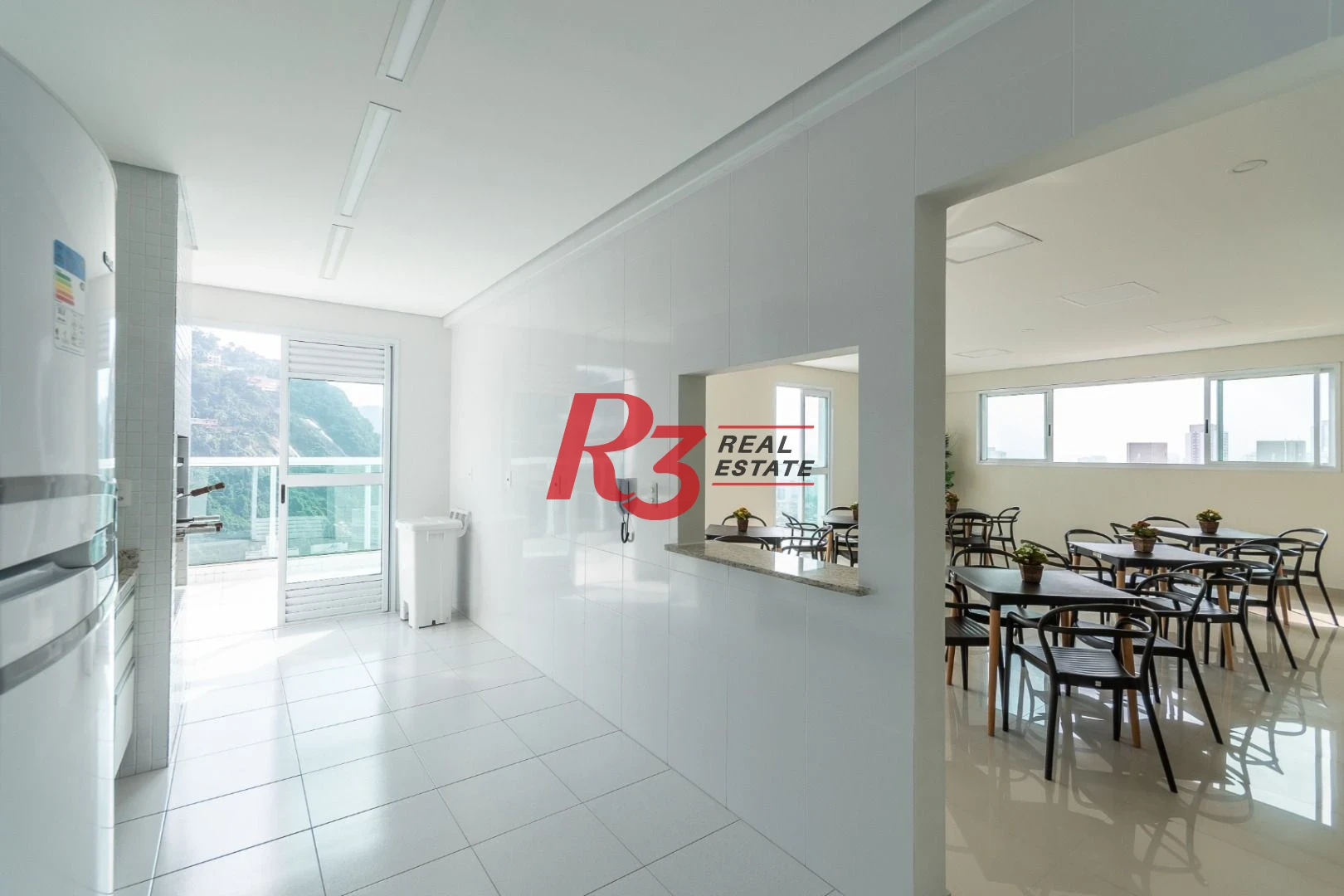 Apartamento com 2 dormitórios à venda, 76 m² por R$ 980.000,00 - José Menino - Santos/SP