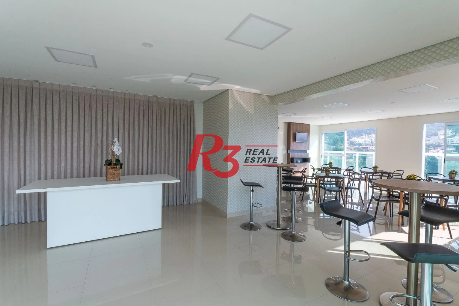 Apartamento com 2 dormitórios à venda, 76 m² por R$ 980.000,00 - José Menino - Santos/SP
