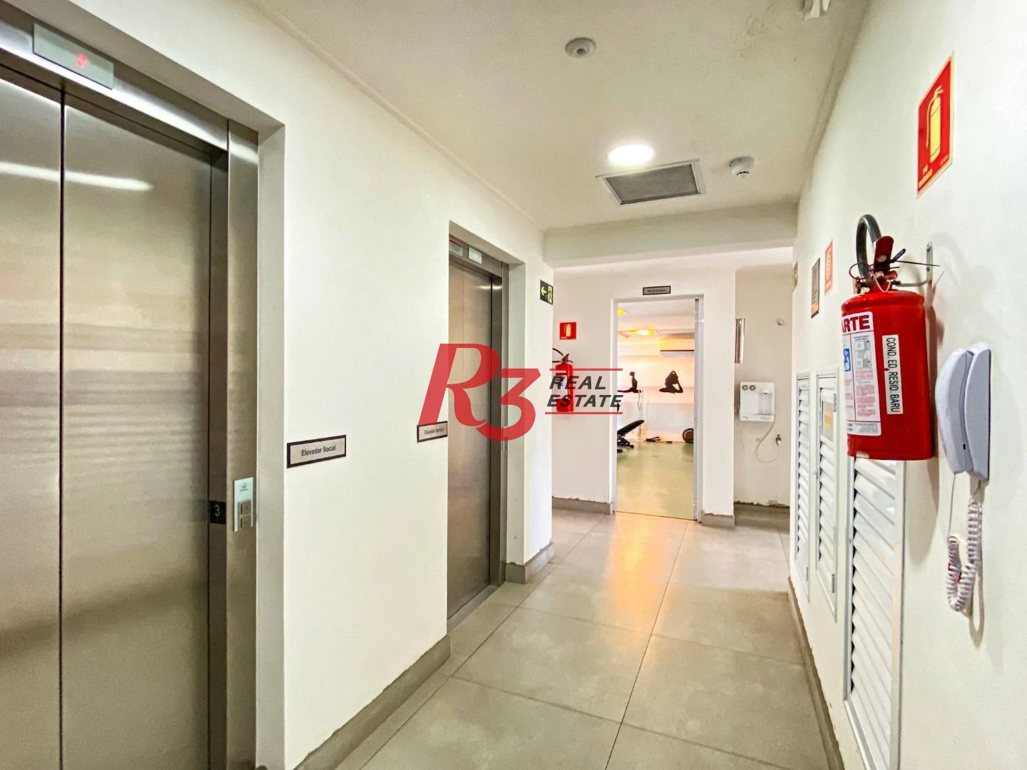Apartamento com 2 dormitórios à venda, 82 m² por R$ 1.020.000,00 - Gonzaga - Santos/SP