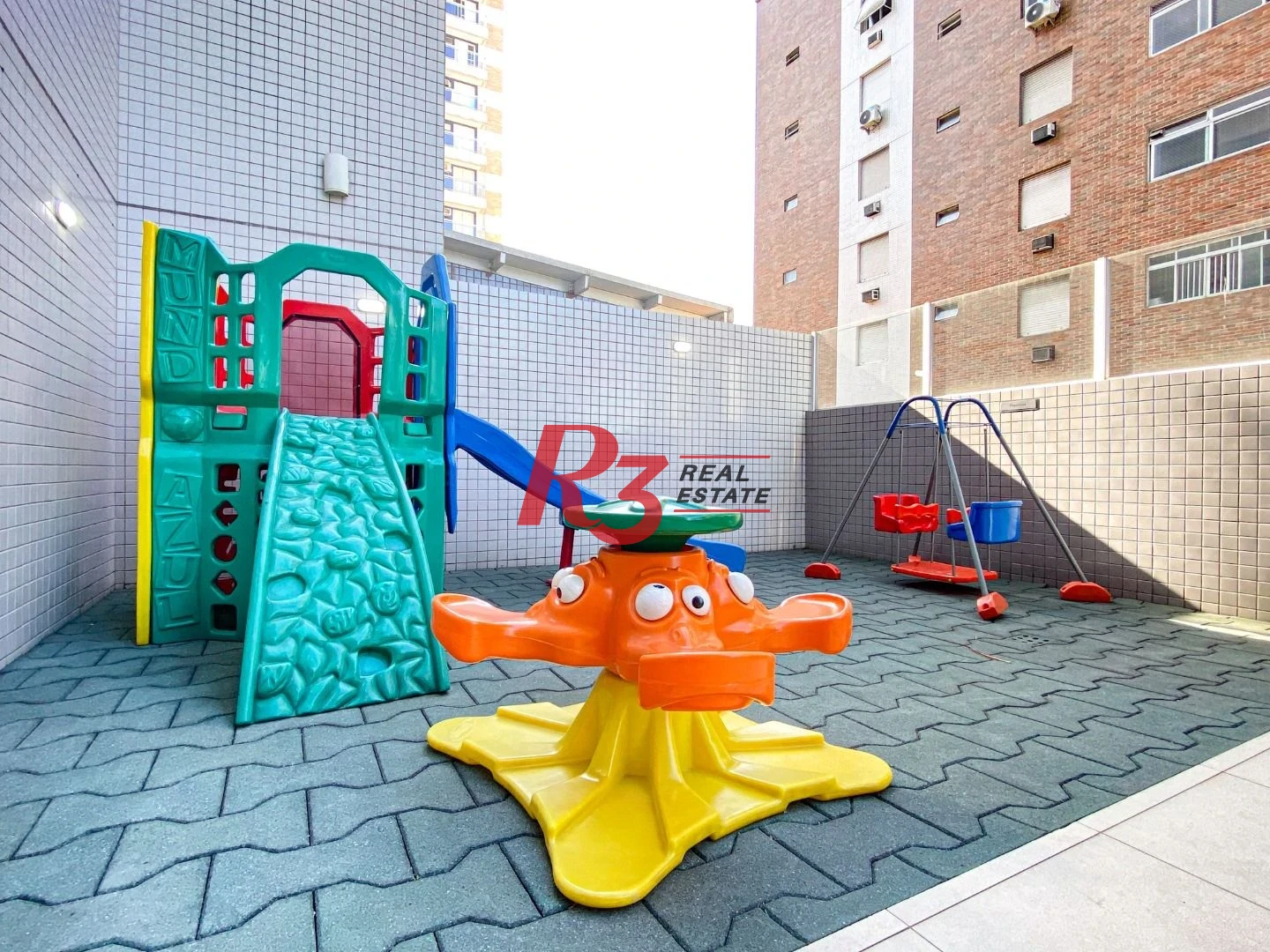 Apartamento com 2 dormitórios à venda, 82 m² por R$ 1.020.000,00 - Gonzaga - Santos/SP