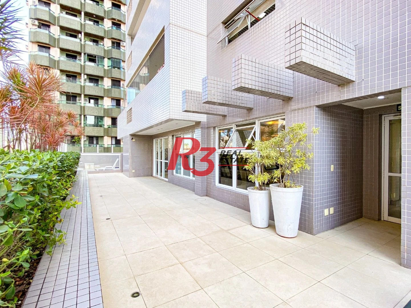 Apartamento com 2 dormitórios à venda, 82 m² por R$ 1.020.000,00 - Gonzaga - Santos/SP