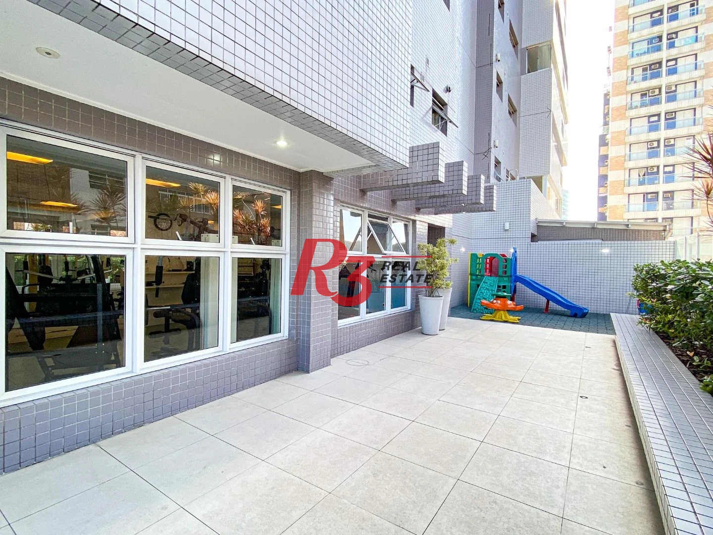 Apartamento com 2 dormitórios à venda, 82 m² por R$ 1.020.000,00 - Gonzaga - Santos/SP