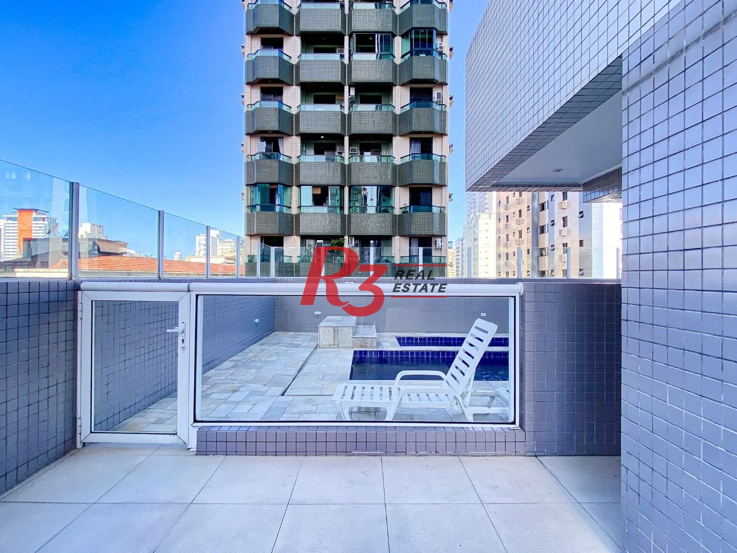 Apartamento com 2 dormitórios à venda, 82 m² por R$ 1.020.000,00 - Gonzaga - Santos/SP
