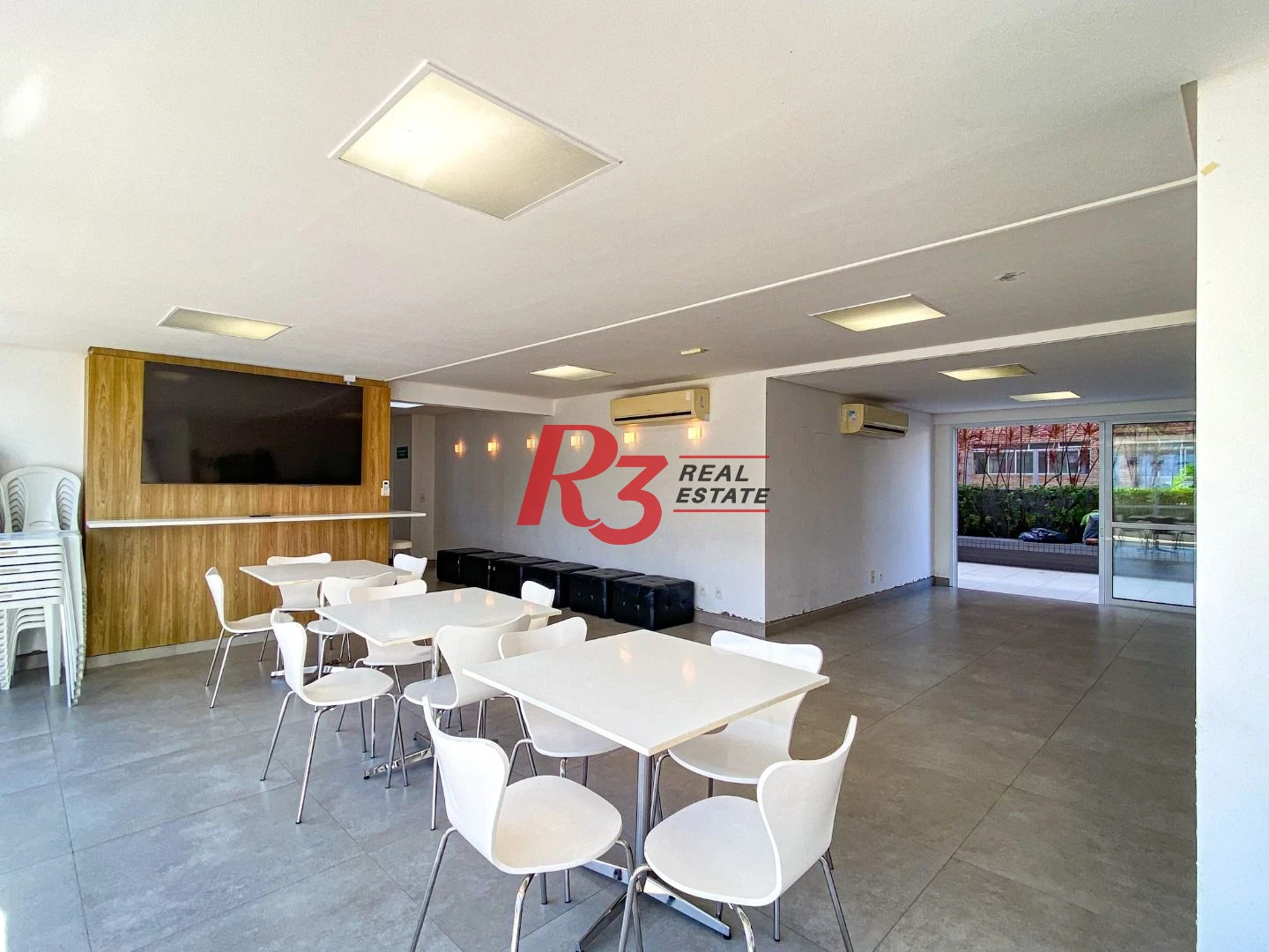 Apartamento com 2 dormitórios à venda, 82 m² por R$ 1.020.000,00 - Gonzaga - Santos/SP