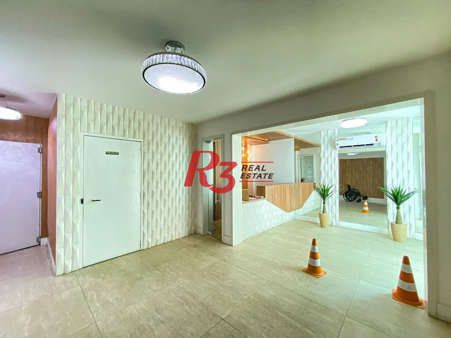 Conjunto, 92 m² - Encruzilhada - Santos/SP