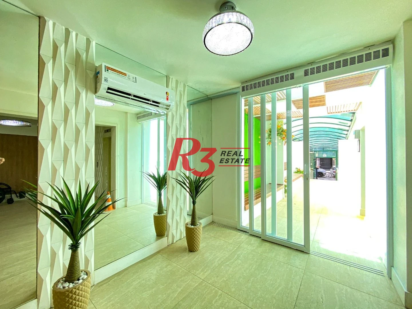 Conjunto, 92 m² - Encruzilhada - Santos/SP