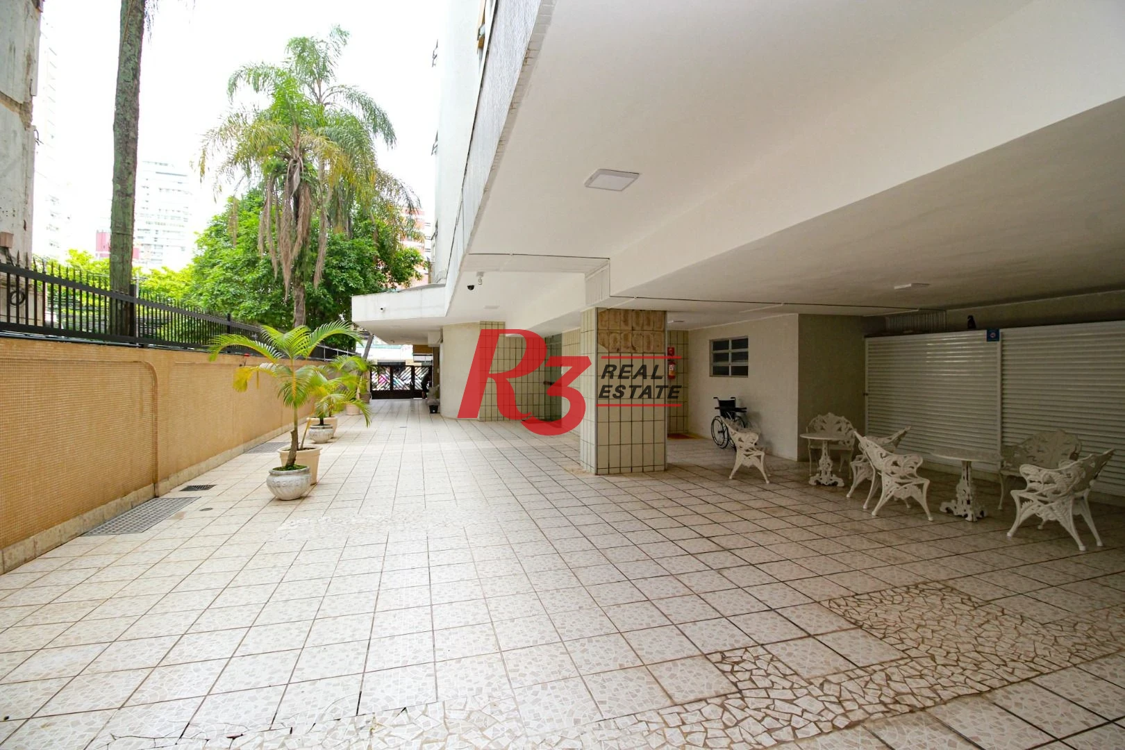 Apartamento com 2 dormitórios à venda, 110 m² por R$ 380.000,00 - Boqueirão - Santos/SP