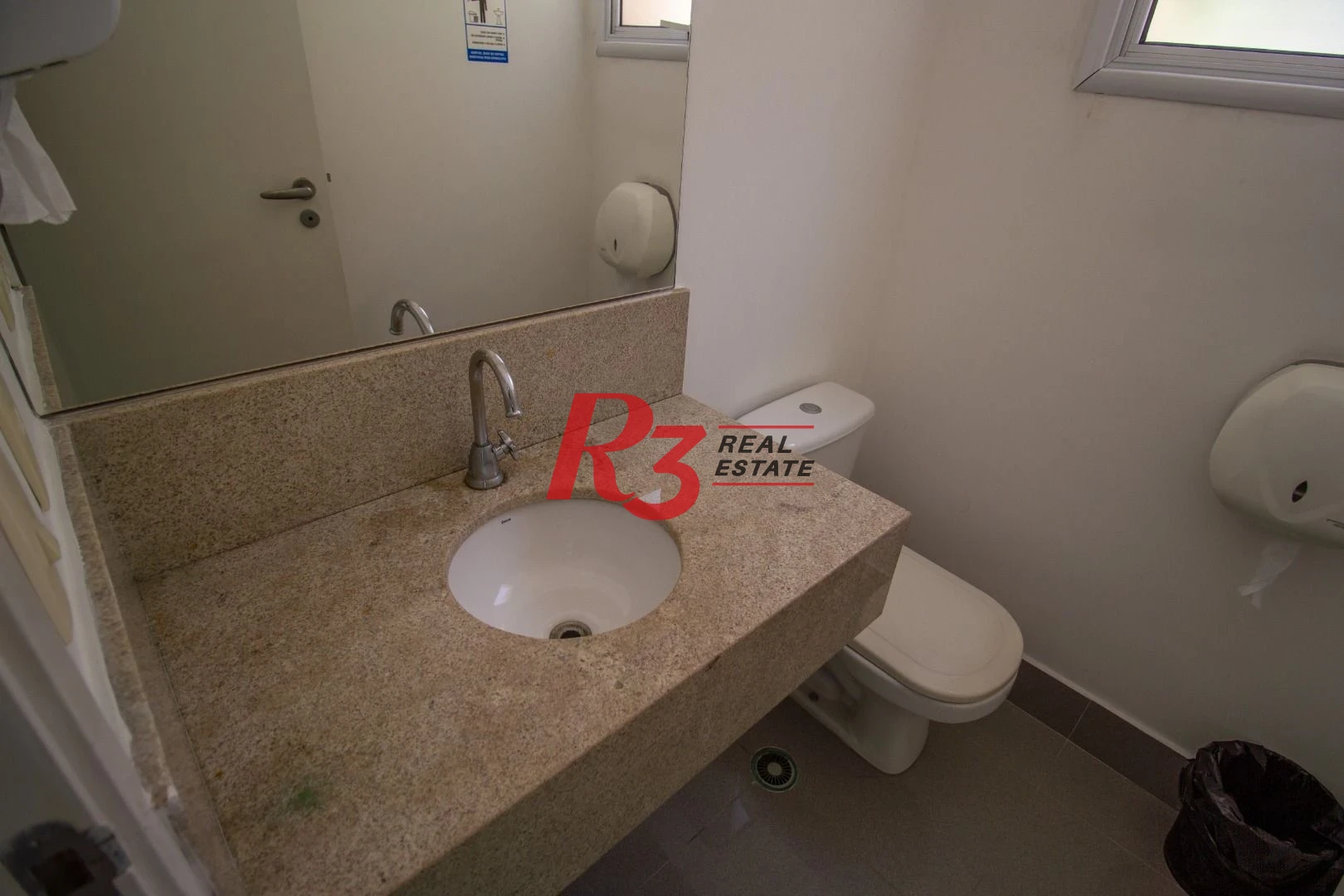 Sala, 44 m² - venda por R$ 550.000,00 ou aluguel por R$ 5.000,00/mês - Boqueirão - Santos/SP