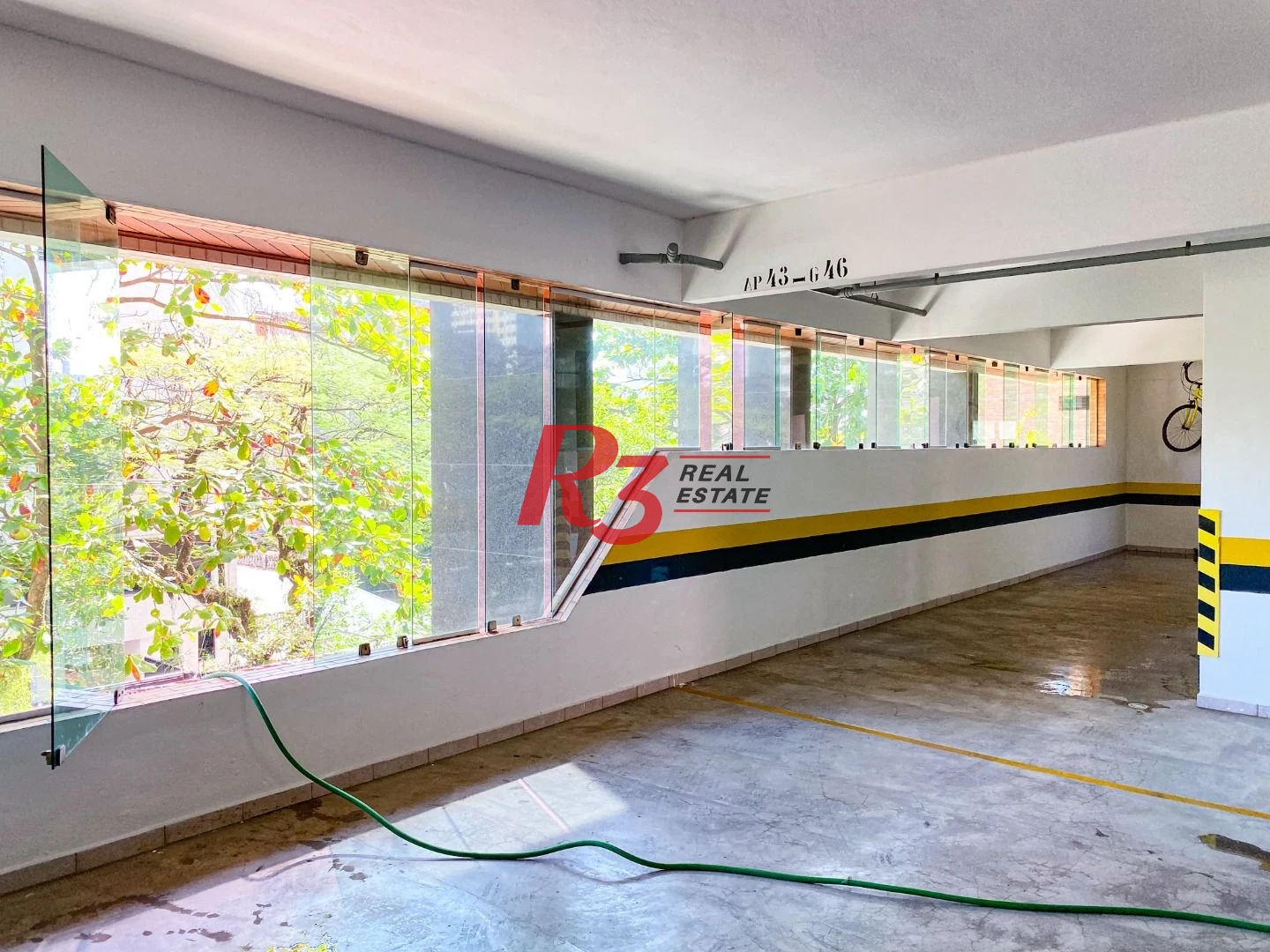 Apartamento com 3 dormitórios à venda, 138 m² por R$ 2.000.000,00 - Embaré - Santos/SP