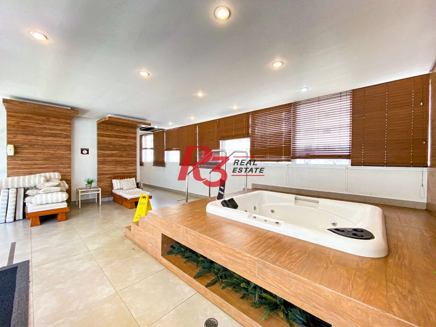 Apartamento com 1 dormitório para alugar, 60 m² por R$ 5.500,00/mês - Pompéia - Santos/SP