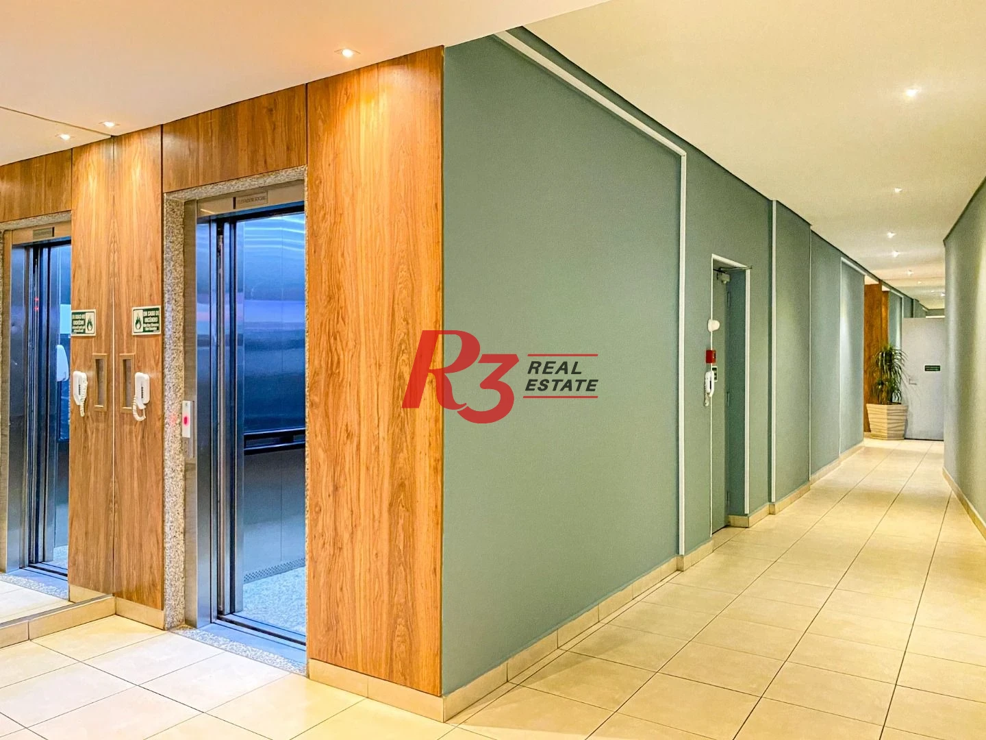 Cobertura com 3 dormitórios à venda, 189 m² por R$ 2.300.000,00 - Ponta da Praia - Santos/SP