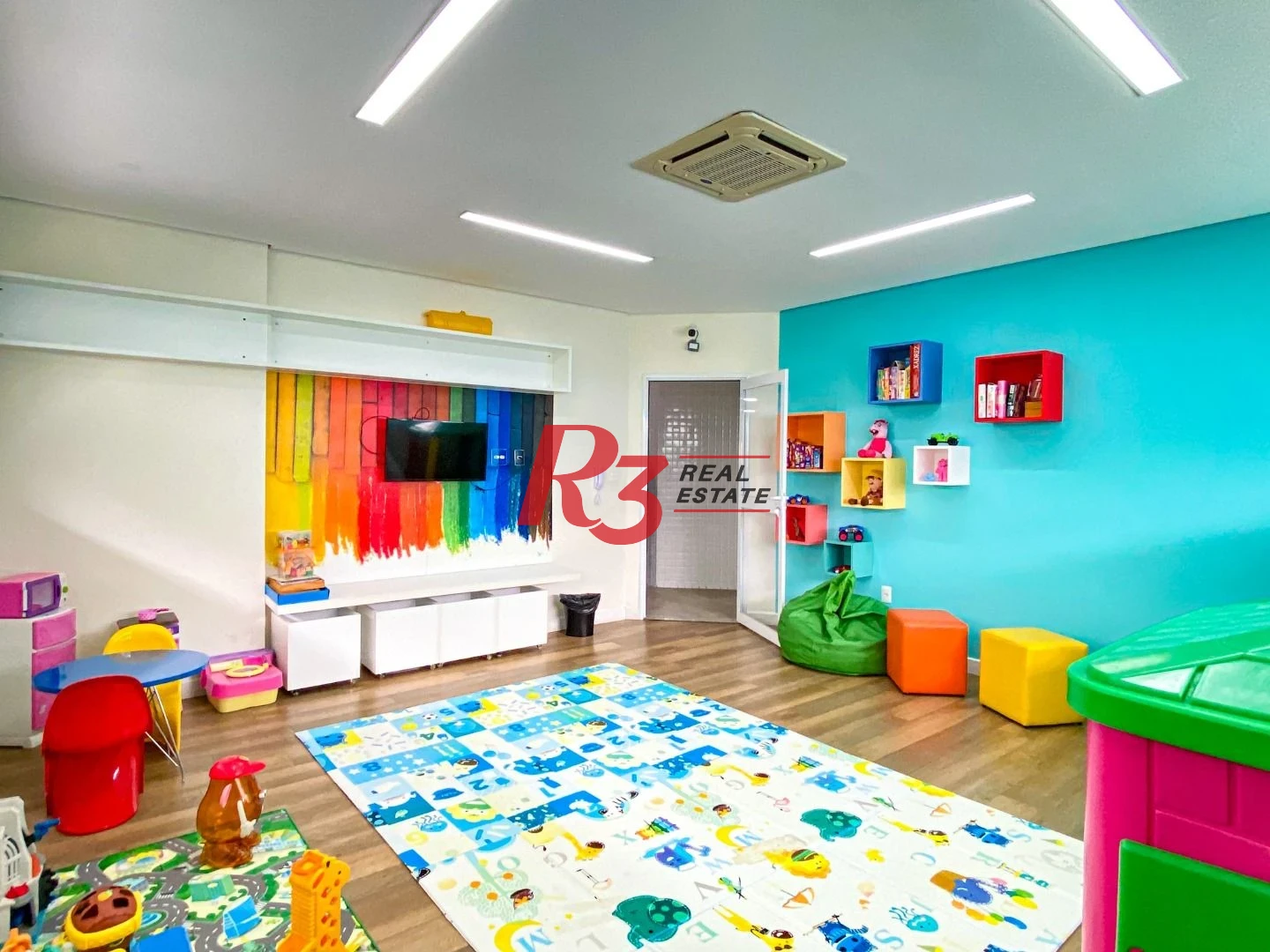 Venda apartamento com 3 dormitórios à venda, 207 m² por R$ 2.390.000 - Pompéia - Santos/SP