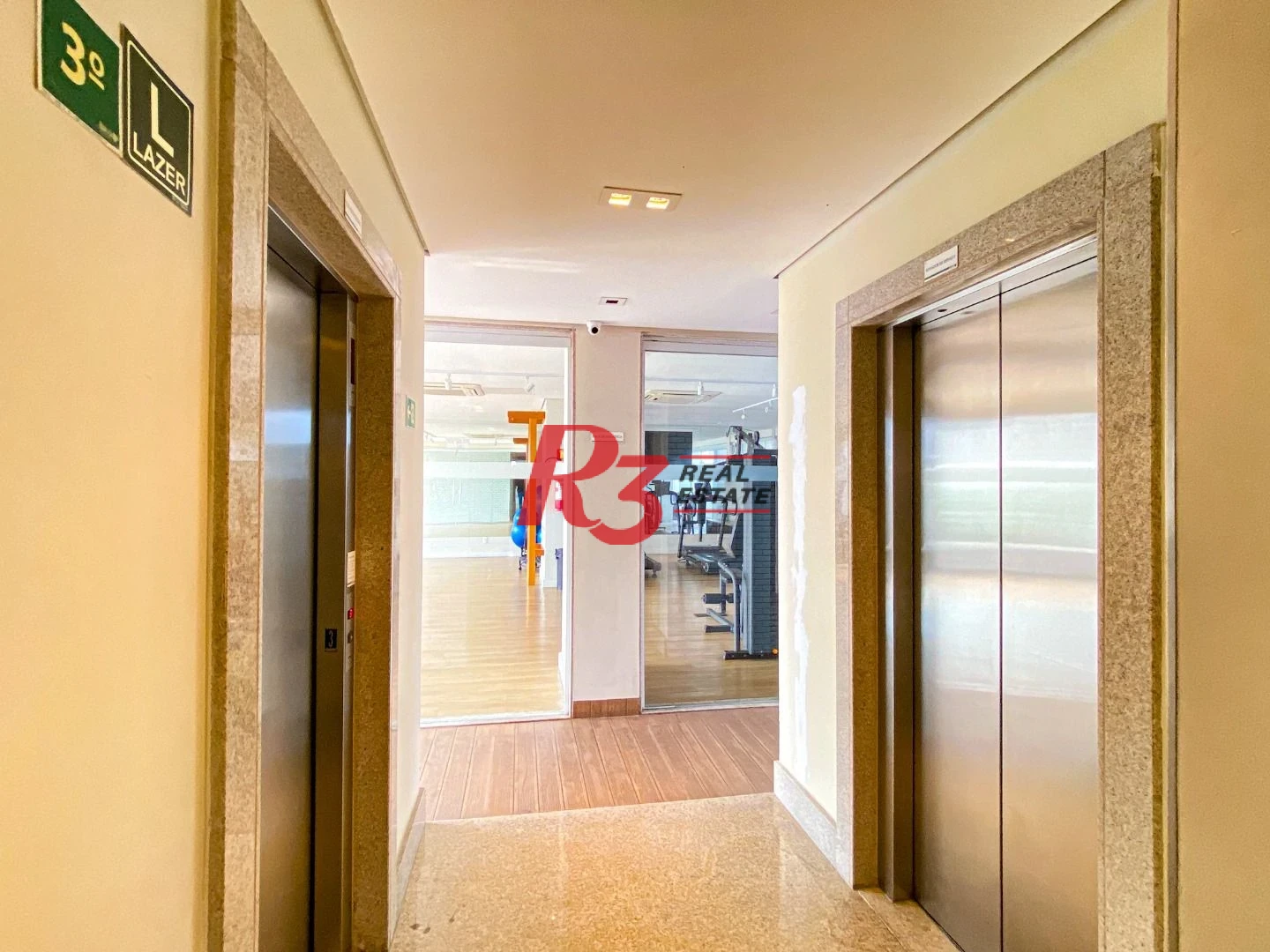 Apartamento com 2 dormitórios à venda, 85 m² por R$ 950.000,00 - Marapé - Santos/SP