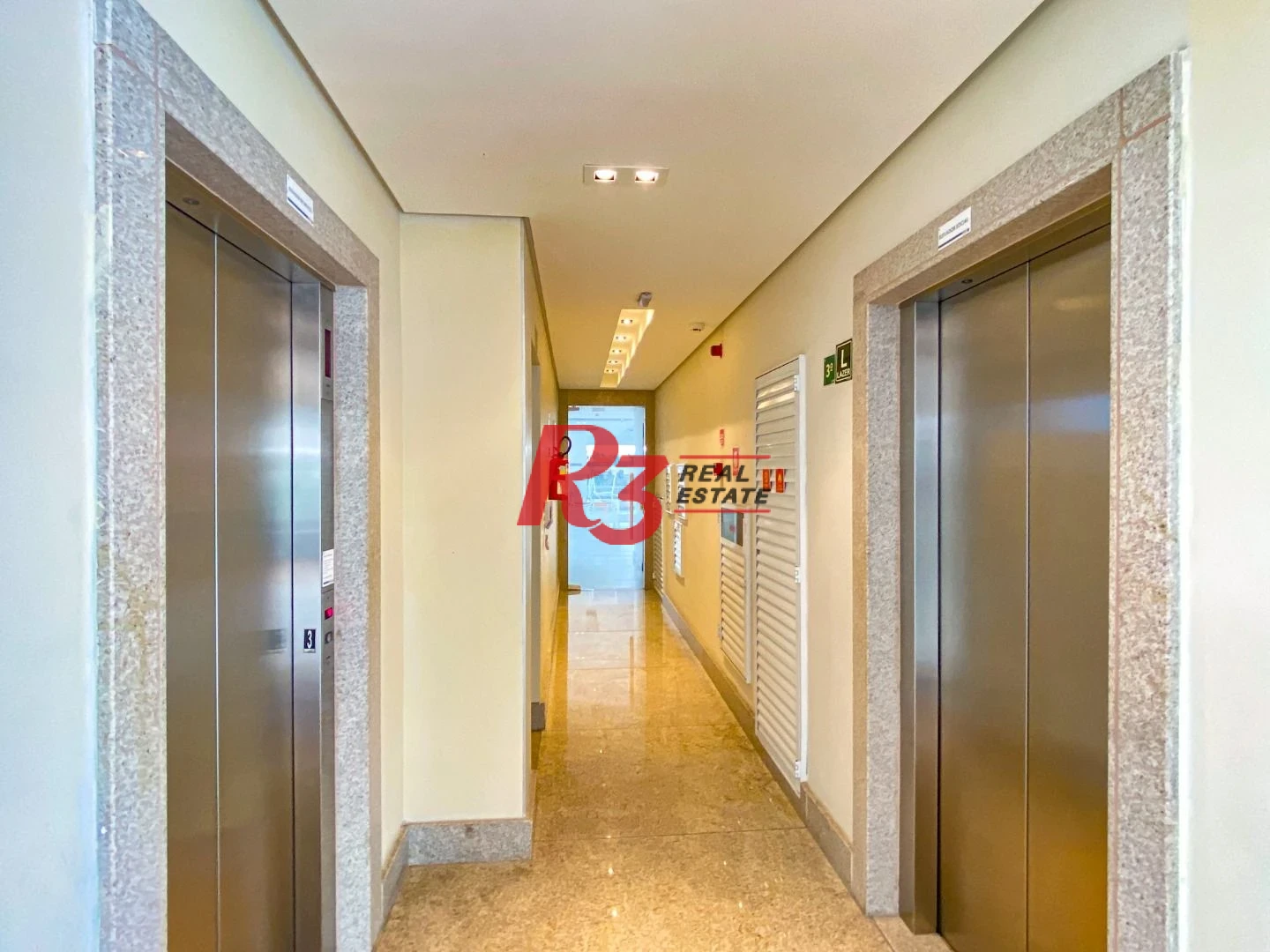 Apartamento com 2 dormitórios à venda, 85 m² por R$ 950.000,00 - Marapé - Santos/SP