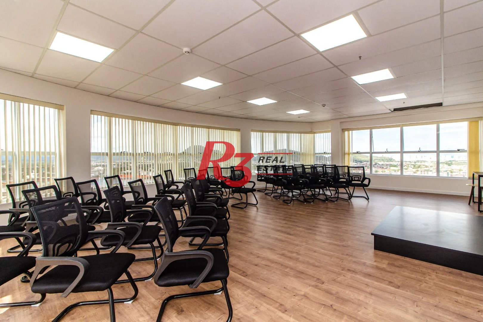 Sala para alugar, 37 m² por R$ 3.900,00/mês - Ponta da Praia - Santos/SP