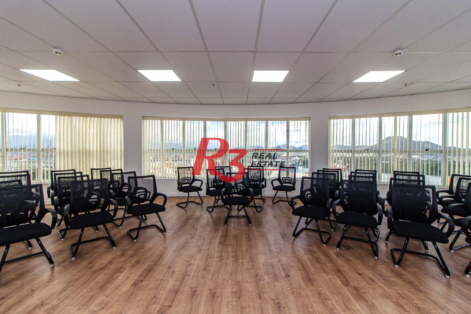 Sala para alugar, 37 m² por R$ 3.900,00/mês - Ponta da Praia - Santos/SP
