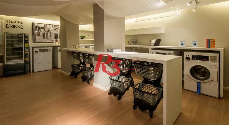 Apartamento Duplex com 2 dormitórios, 2 suítes,  Gonzaga - Santos/SP