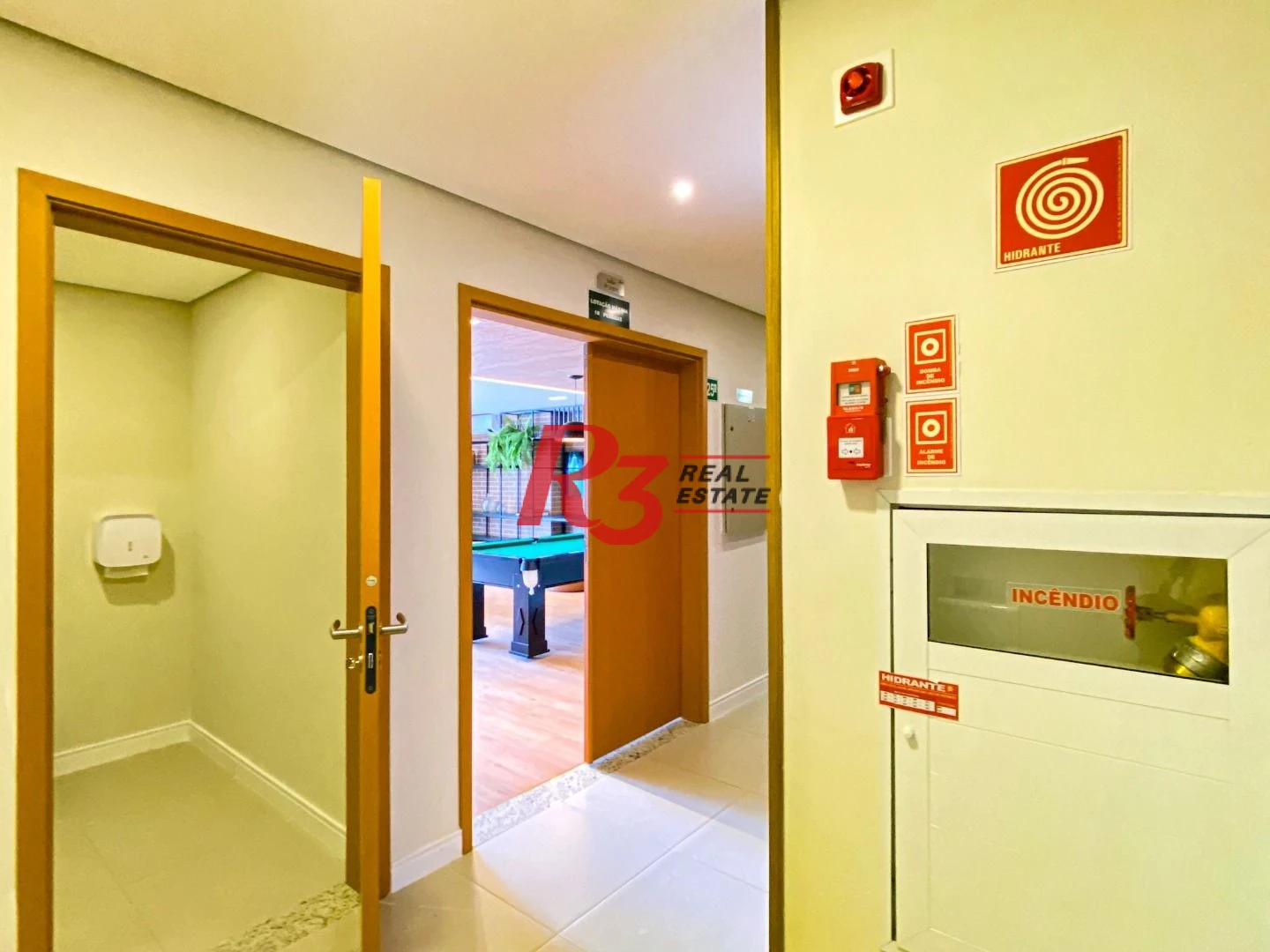 Apartamento com 2 dormitórios para alugar, 65 m² por R$ 6.300/mês - Vila Rica - Santos/SP
