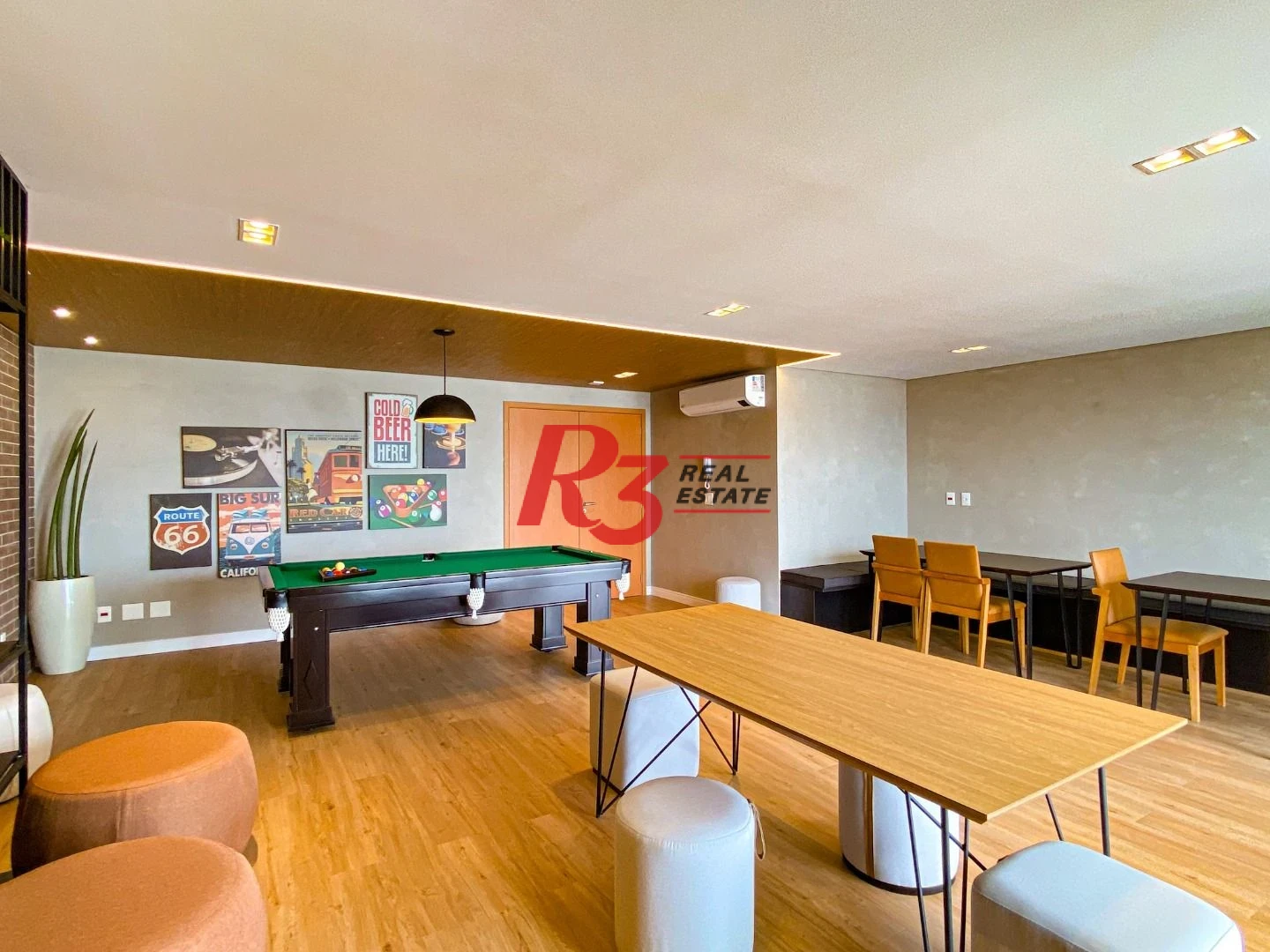 Apartamento com 2 dormitórios para alugar, 65 m² por R$ 6.300/mês - Vila Rica - Santos/SP