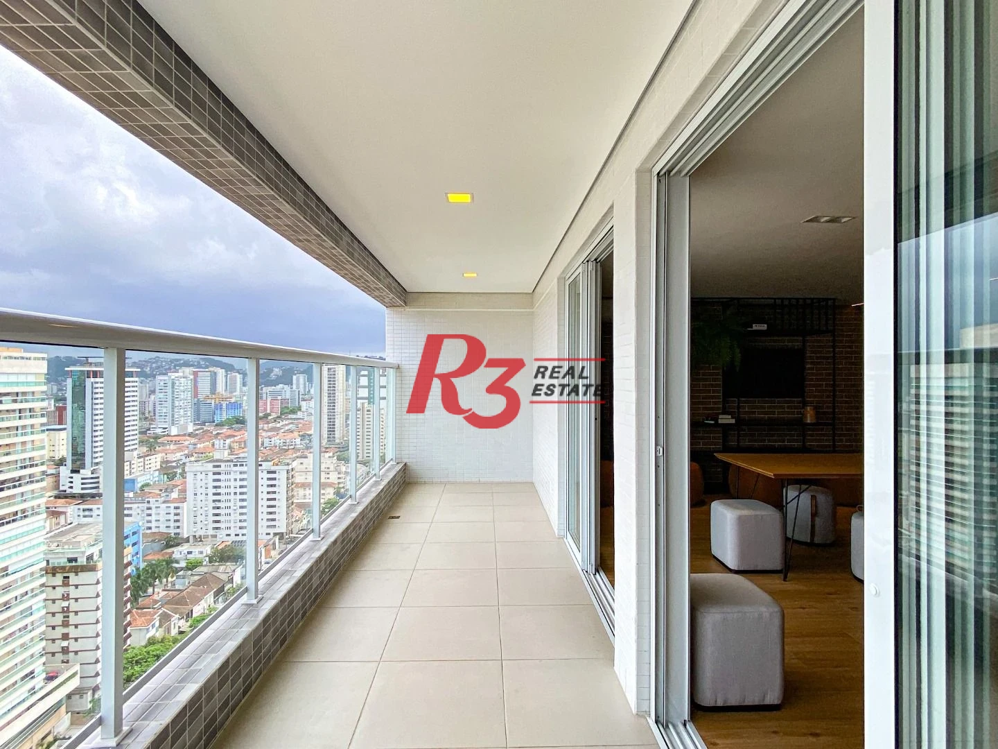 Apartamento com 2 dormitórios para alugar, 65 m² por R$ 6.300/mês - Vila Rica - Santos/SP