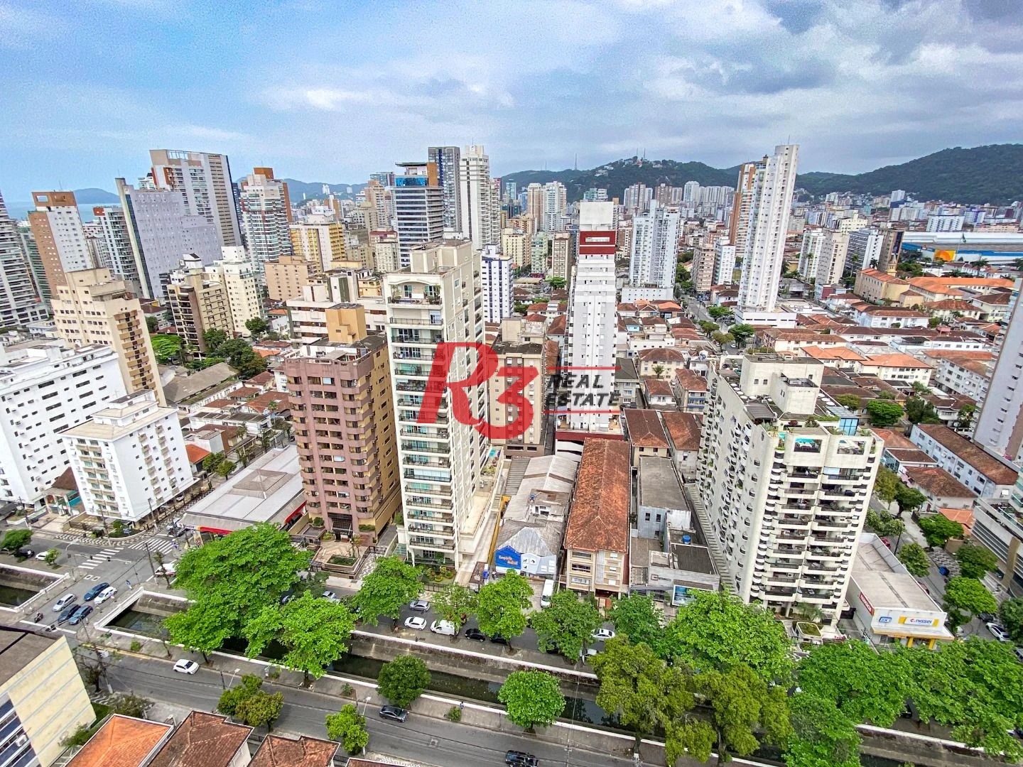 Apartamento com 2 dormitórios para alugar, 65 m² por R$ 6.300/mês - Vila Rica - Santos/SP