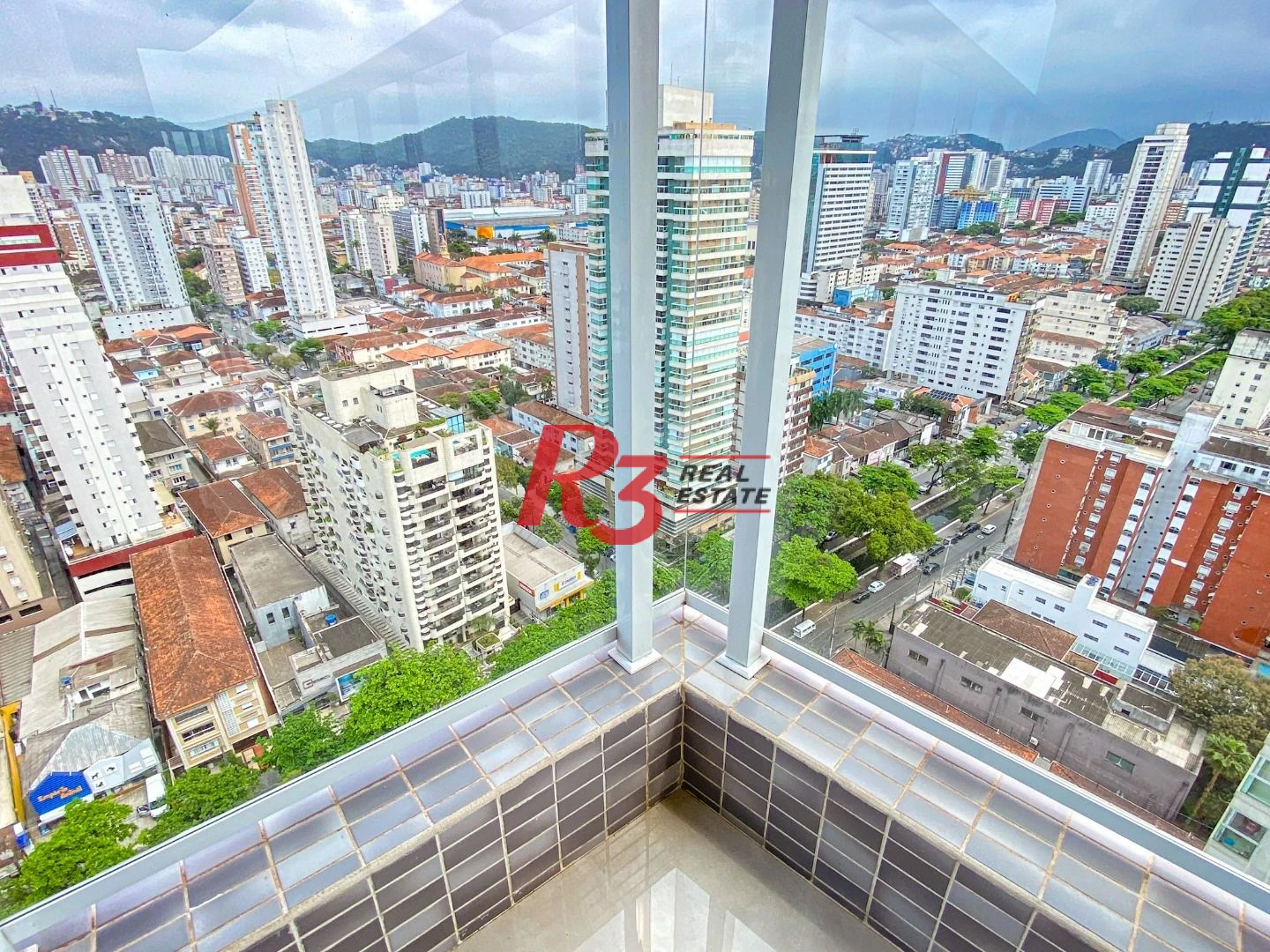 Apartamento com 2 dormitórios para alugar, 65 m² por R$ 6.300/mês - Vila Rica - Santos/SP