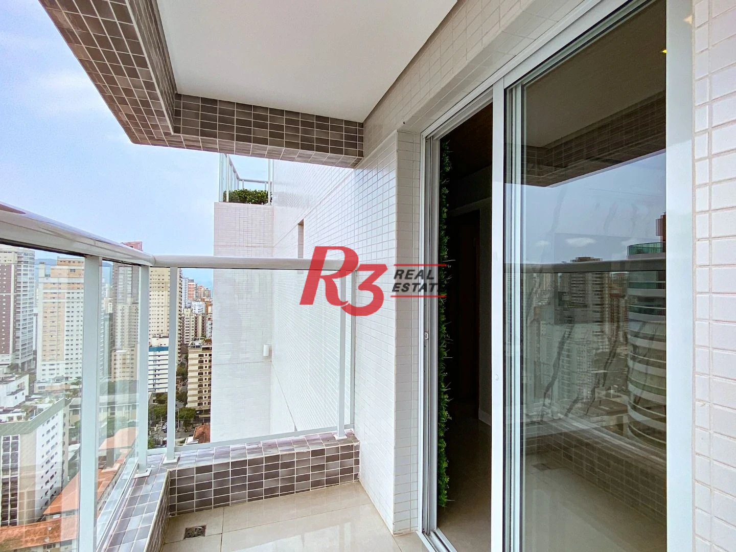 Apartamento com 2 dormitórios para alugar, 65 m² por R$ 6.300/mês - Vila Rica - Santos/SP