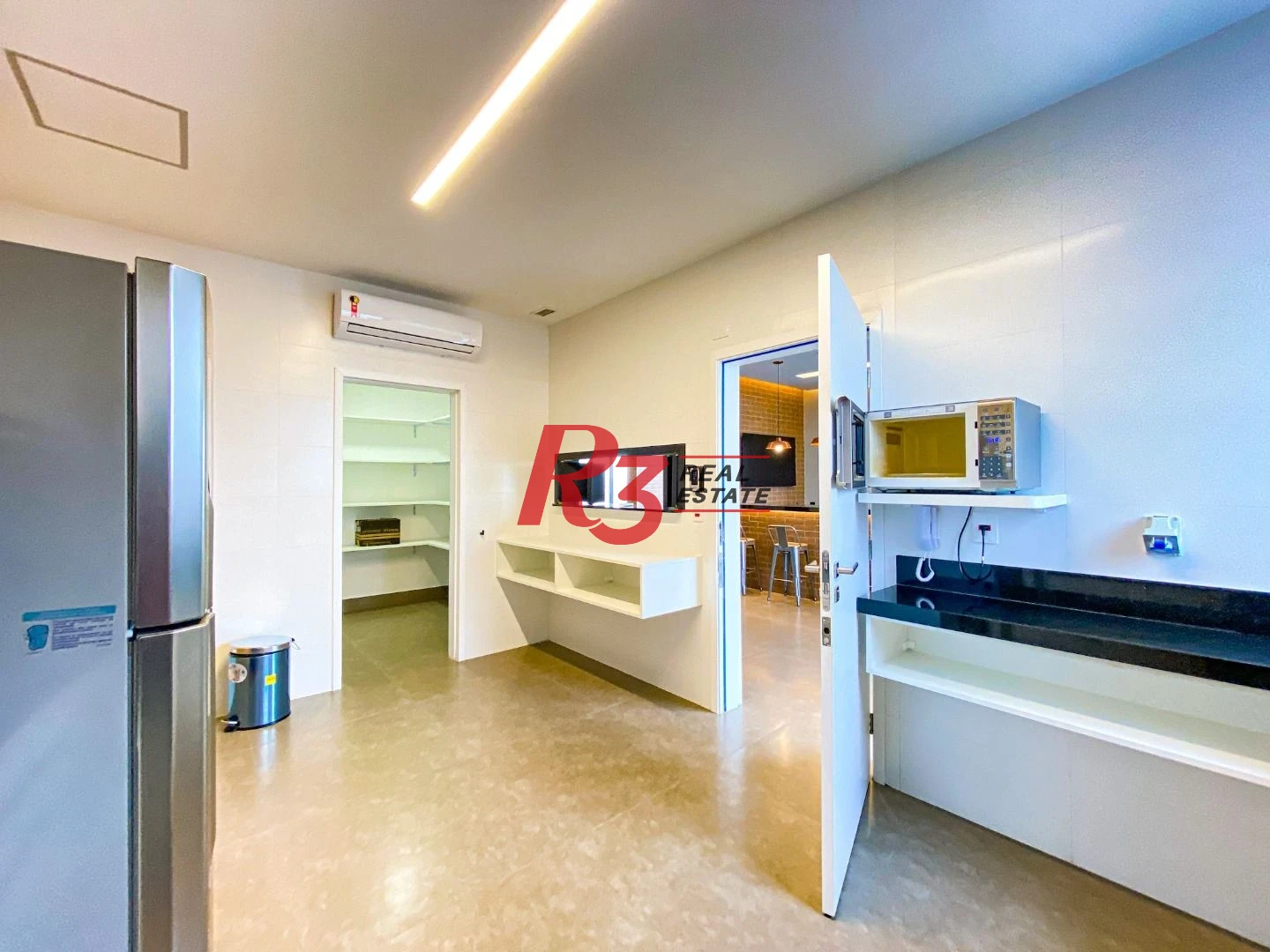 Apartamento com 1 dormitório para alugar, 54 m² por R$ 6.000,02/mês - Boqueirão - Santos/SP
