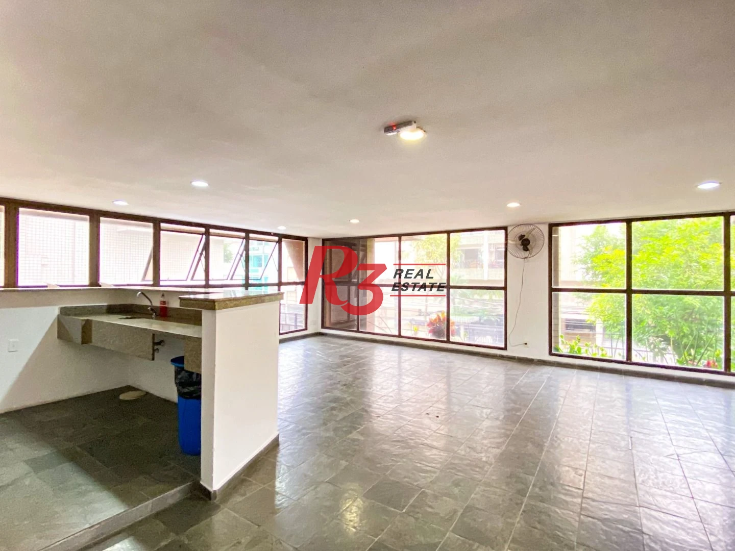 Apartamento para alugar, 55 m² por R$ 3.000,00/mês - Boqueirão - Santos/SP