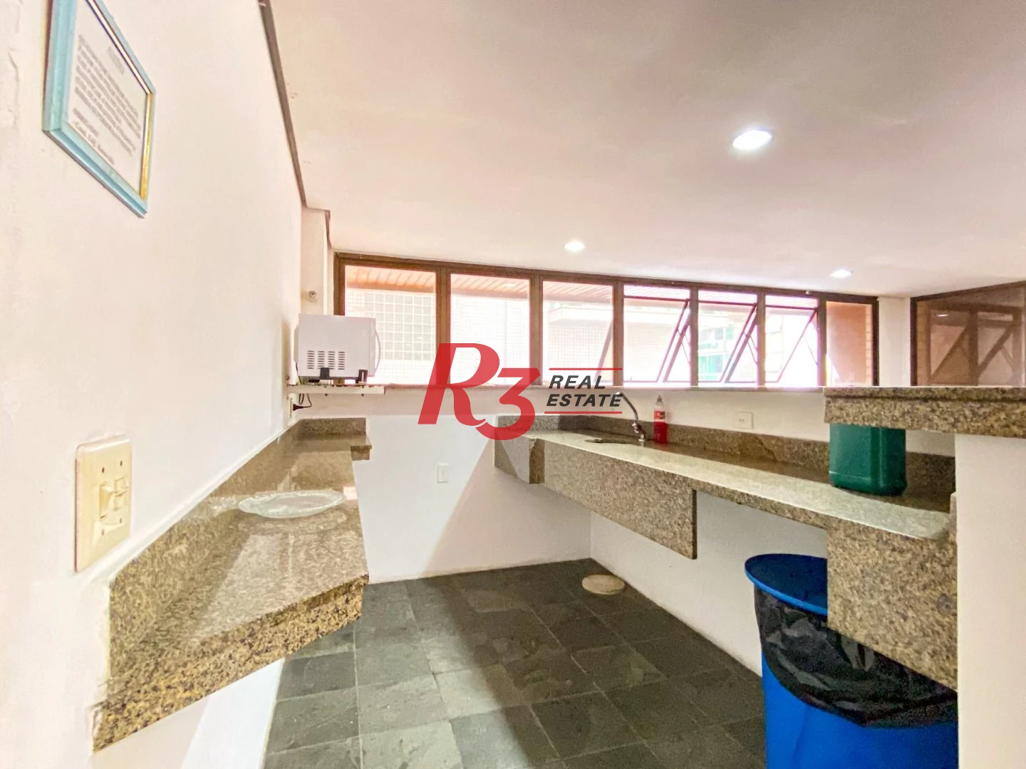 Apartamento para alugar, 55 m² por R$ 3.000,00/mês - Boqueirão - Santos/SP