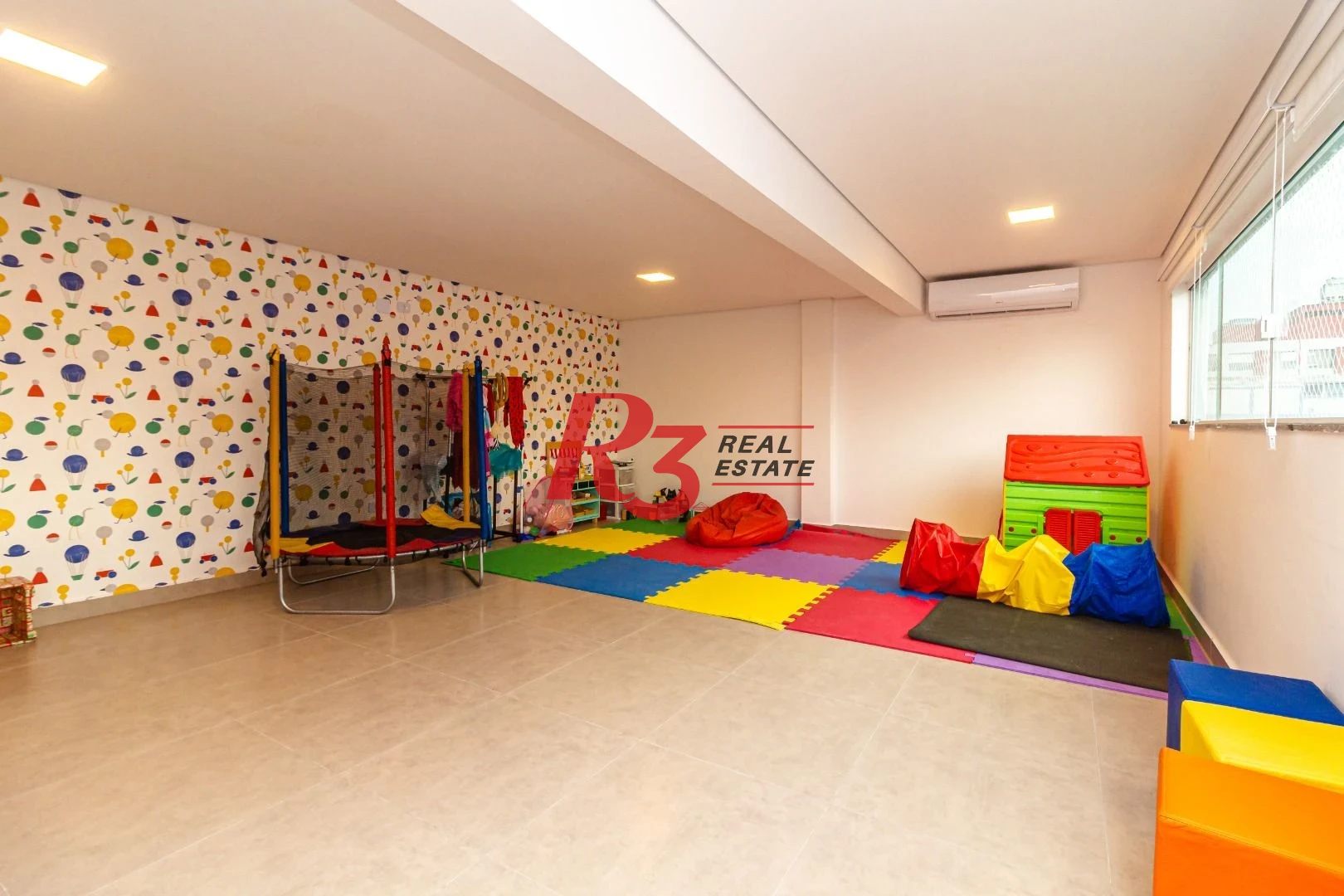 Apartamento com 2 dormitórios à venda, 74 m² por R$ 650.000,00 - Campo Grande - Santos/SP