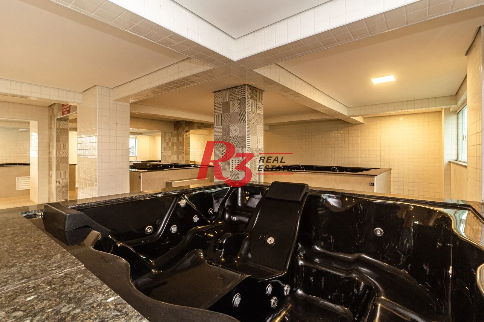 Apartamento com 2 dormitórios à venda, 74 m² por R$ 650.000,00 - Campo Grande - Santos/SP