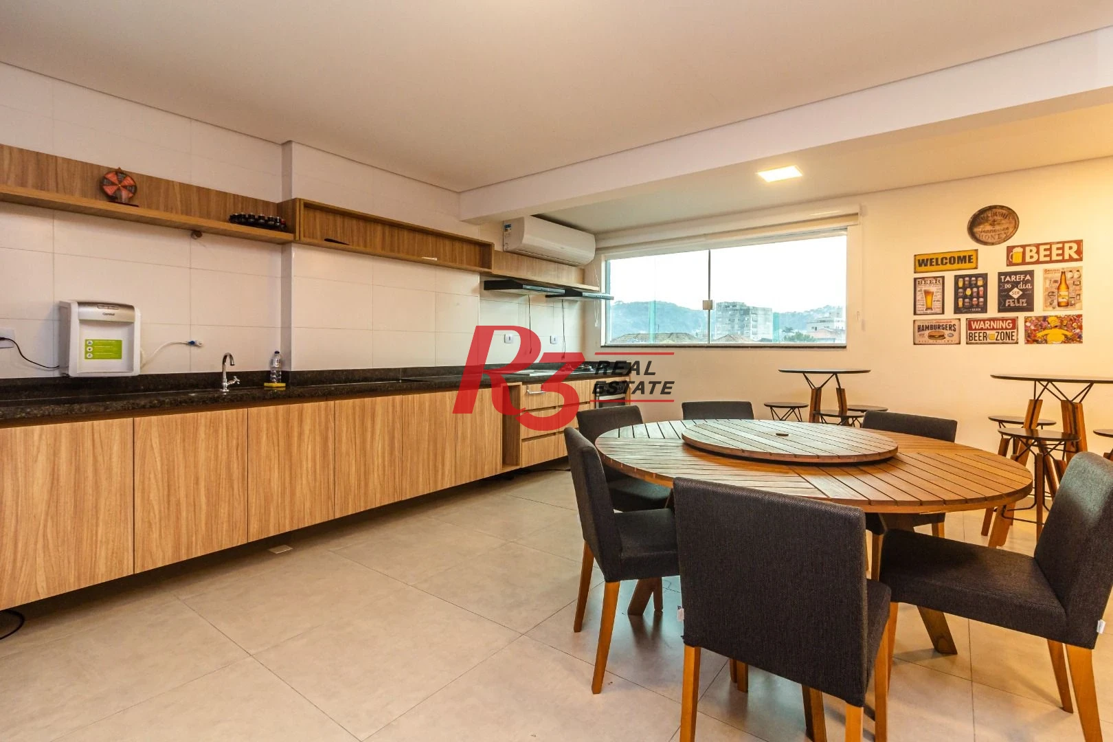 Apartamento com 2 dormitórios à venda, 74 m² por R$ 650.000,00 - Campo Grande - Santos/SP