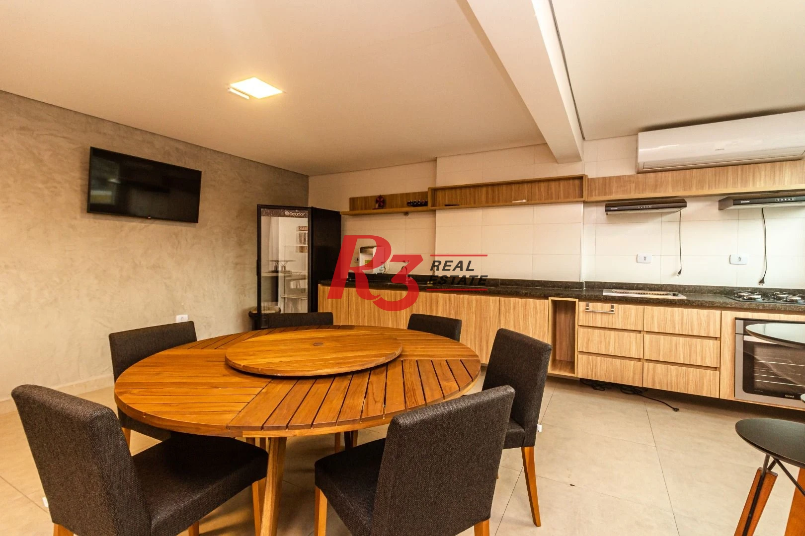 Apartamento com 2 dormitórios à venda, 74 m² por R$ 650.000,00 - Campo Grande - Santos/SP