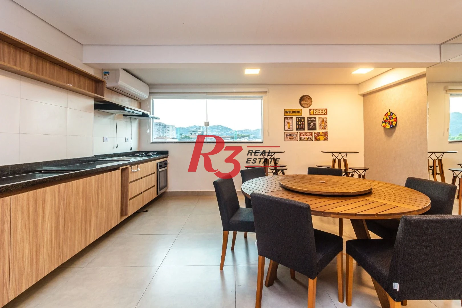 Apartamento com 2 dormitórios à venda, 74 m² por R$ 650.000,00 - Campo Grande - Santos/SP