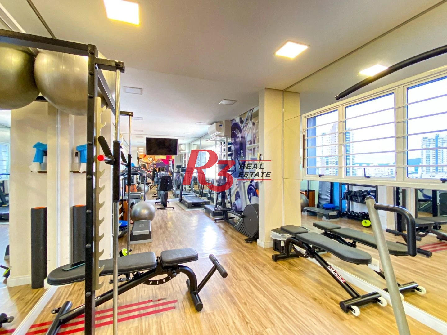 Cobertura com 4 dormitórios à venda, 430 m² por R$ 5.000.000 no Boqueirão em Santos/SP