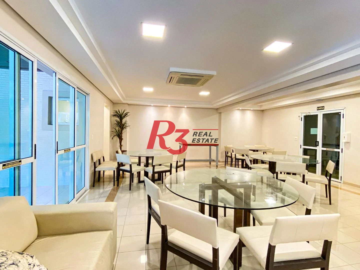 Cobertura com 4 dormitórios à venda, 430 m² por R$ 5.000.000 no Boqueirão em Santos/SP