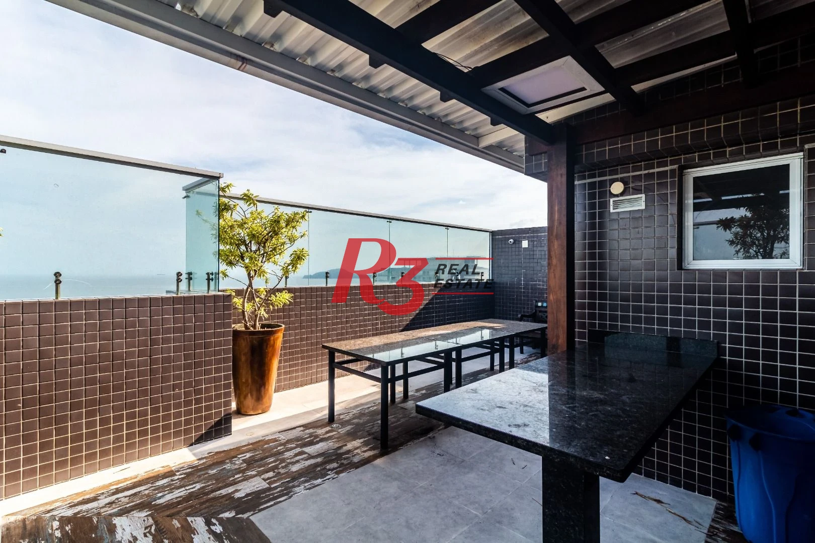 Apartamento com 3 dormitórios à venda, 115 m² por R$ 2.300.000,00 - Pompéia - Santos/SP