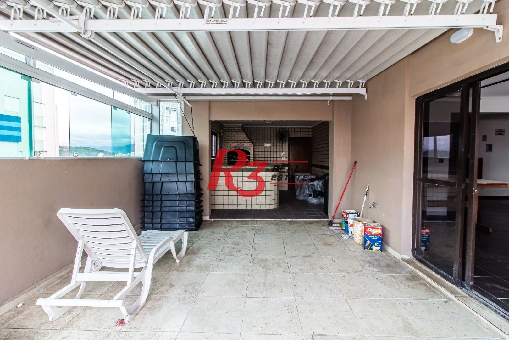 Amplo 3 dormitórios em São Vicente - 1 quadra da praia