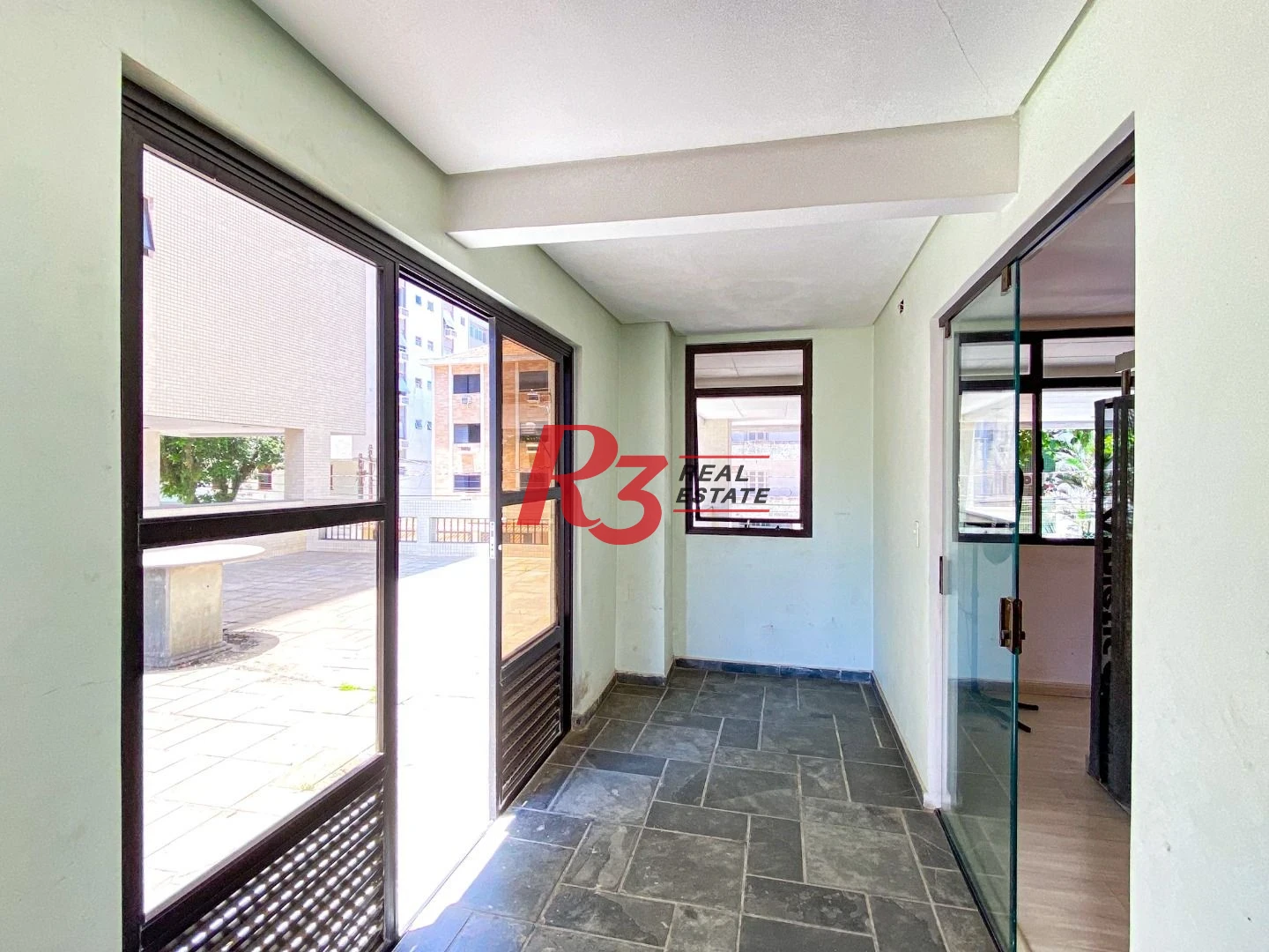 Apartamento com 3 dormitórios à venda, 152 m² por R$ 900.000,00 - Ponta da Praia - Santos/SP