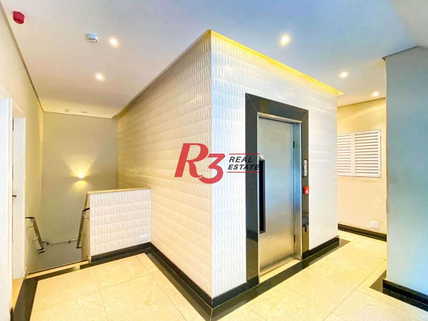 Apartamento com 4 dormitórios à venda, 235 m² por R$ 1.400.000,00 - Ilha Porchat - São Vicente/SP