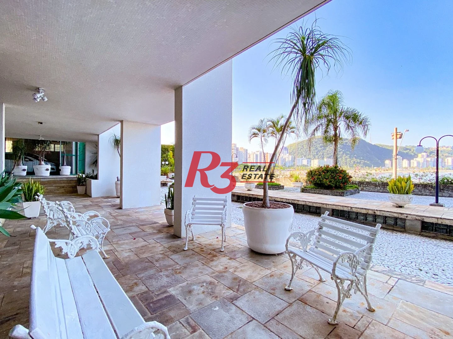 Apartamento com 4 dormitórios à venda, 235 m² por R$ 1.400.000,00 - Ilha Porchat - São Vicente/SP