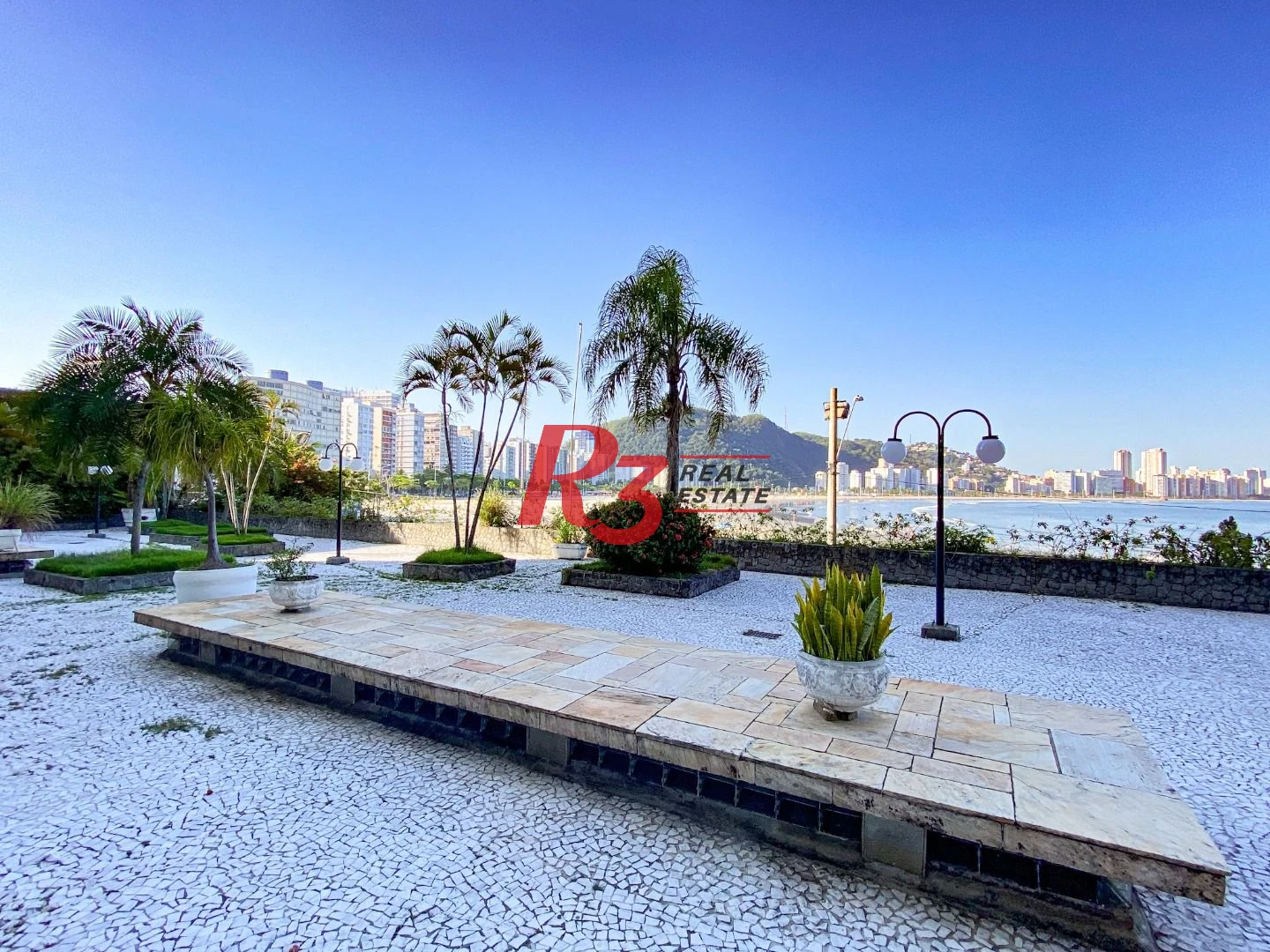 Apartamento com 4 dormitórios à venda, 235 m² por R$ 1.400.000,00 - Ilha Porchat - São Vicente/SP