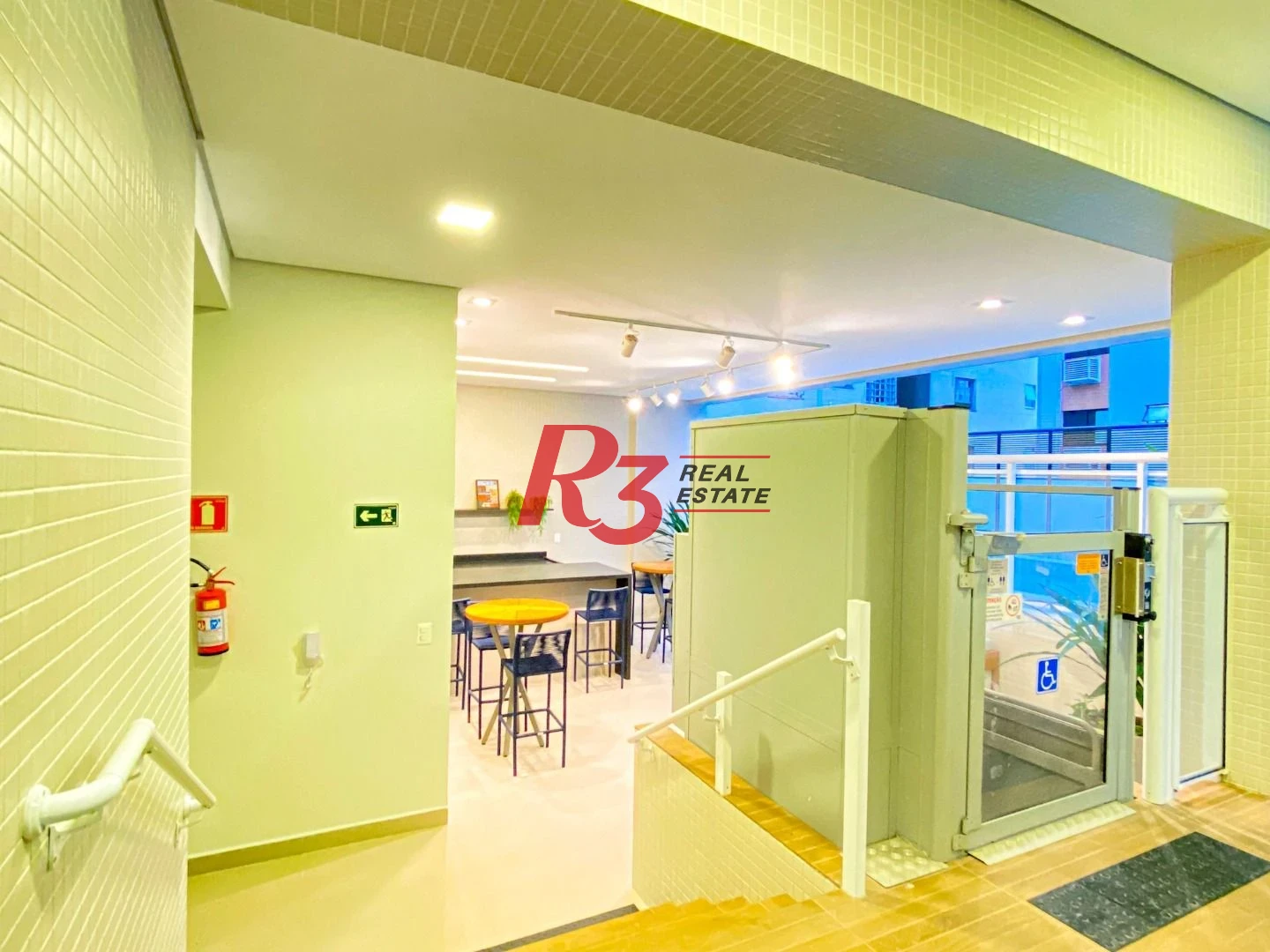 Apartamento para alugar, 94 m² por R$ 8.000,00/mês - Boqueirão - Santos/SP
