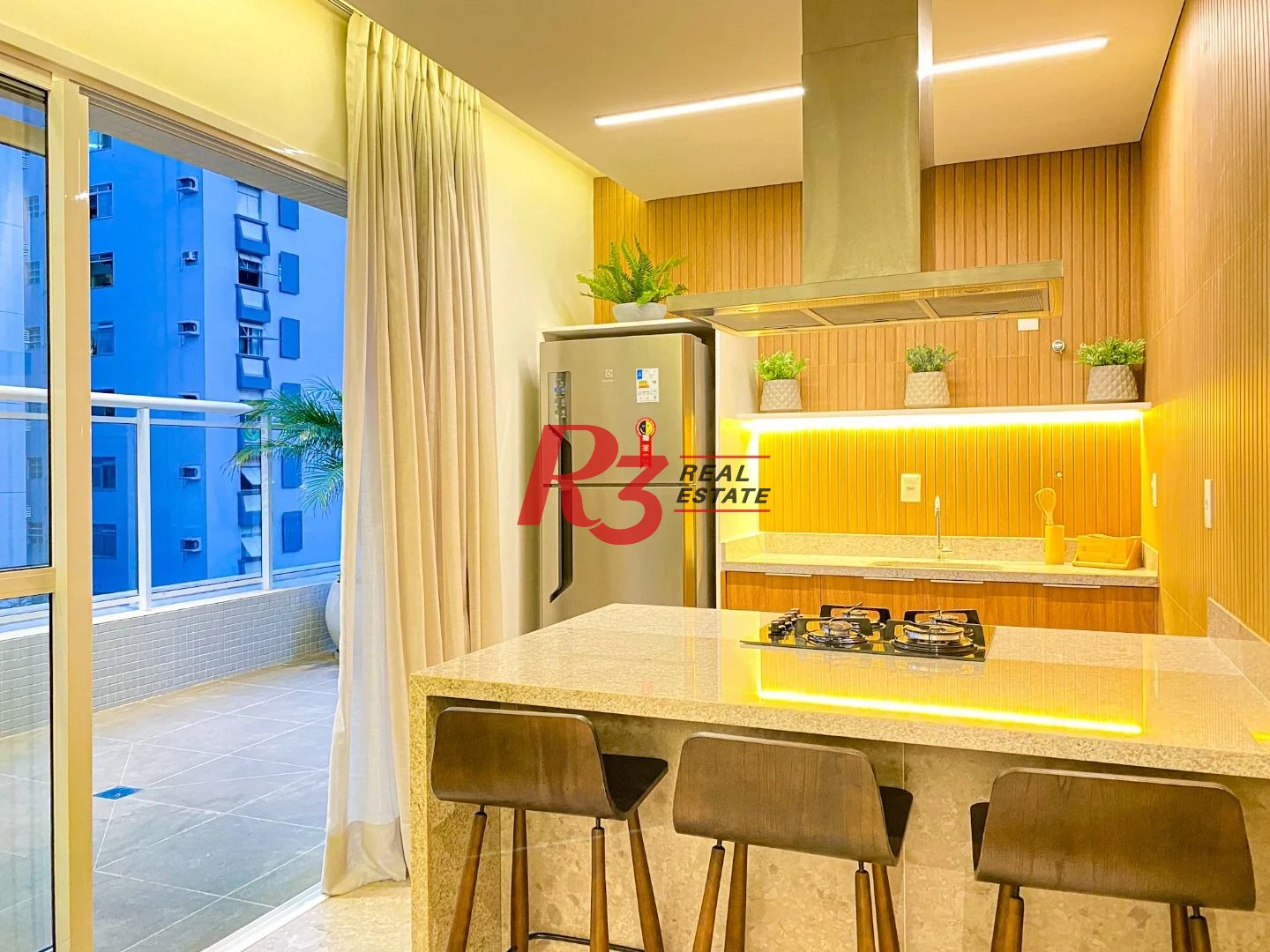 Apartamento para alugar, 94 m² por R$ 8.000,00/mês - Boqueirão - Santos/SP