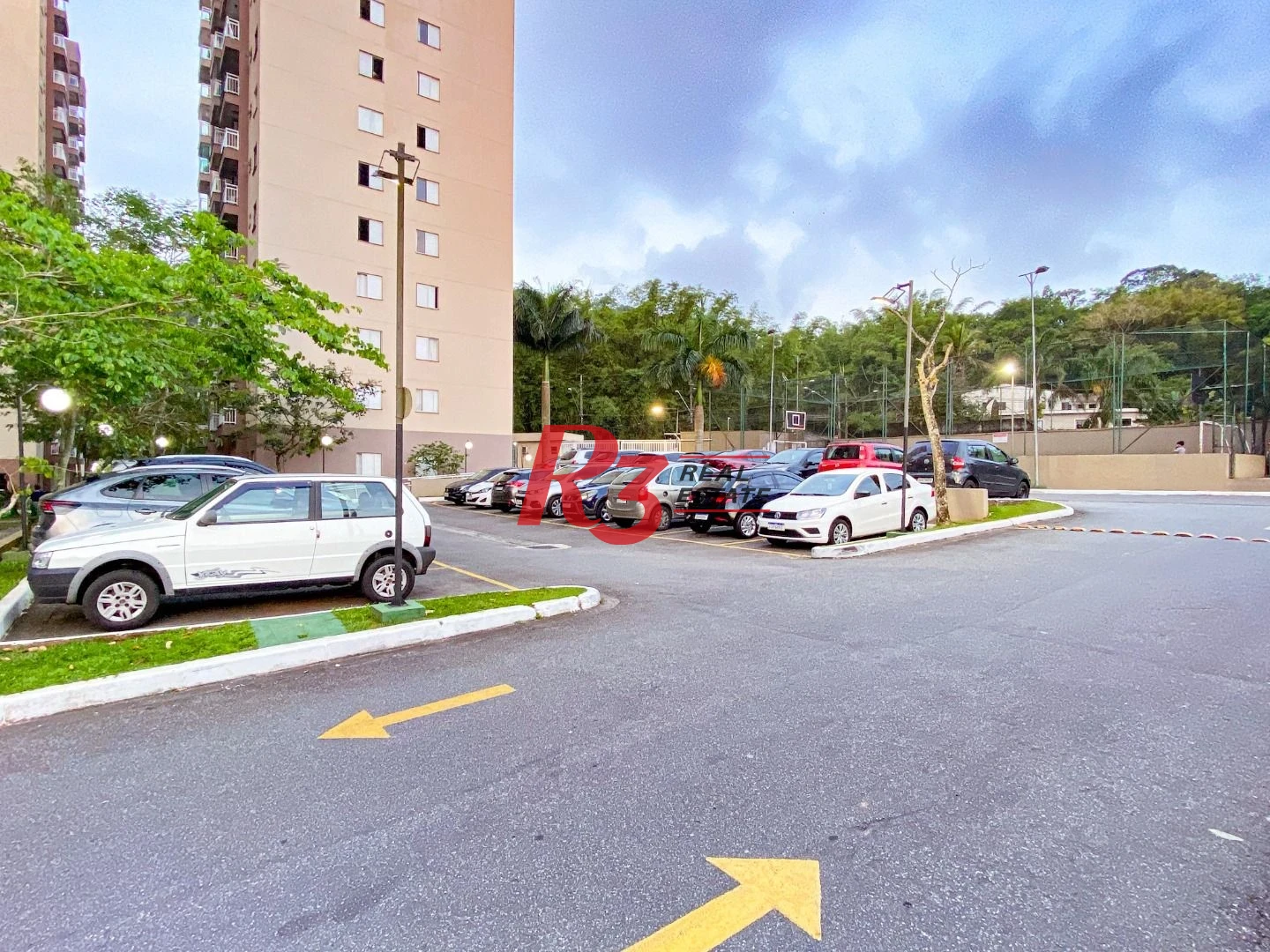 Apartamento com 2 dormitórios à venda, 55 m² por R$ 300.000,00 - Morro de Nova Cintra - Santos/SP
