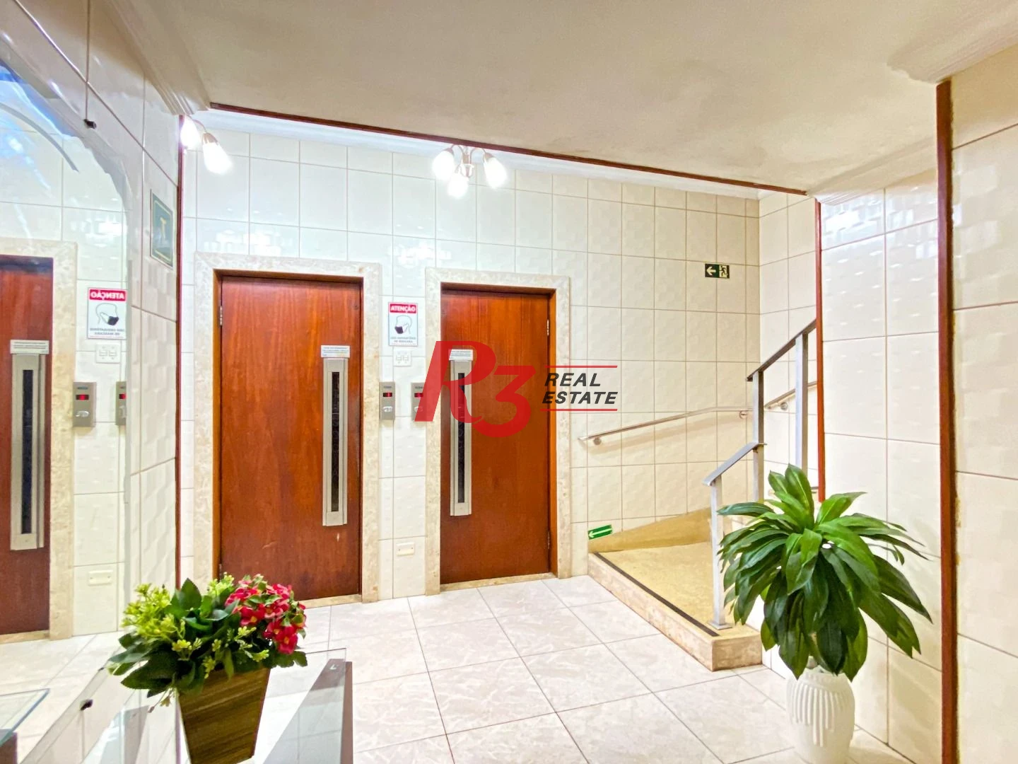 Apartamento com 2 dormitórios à venda, 60 m² por R$ 580.000,00 - Ponta da Praia - Santos/SP