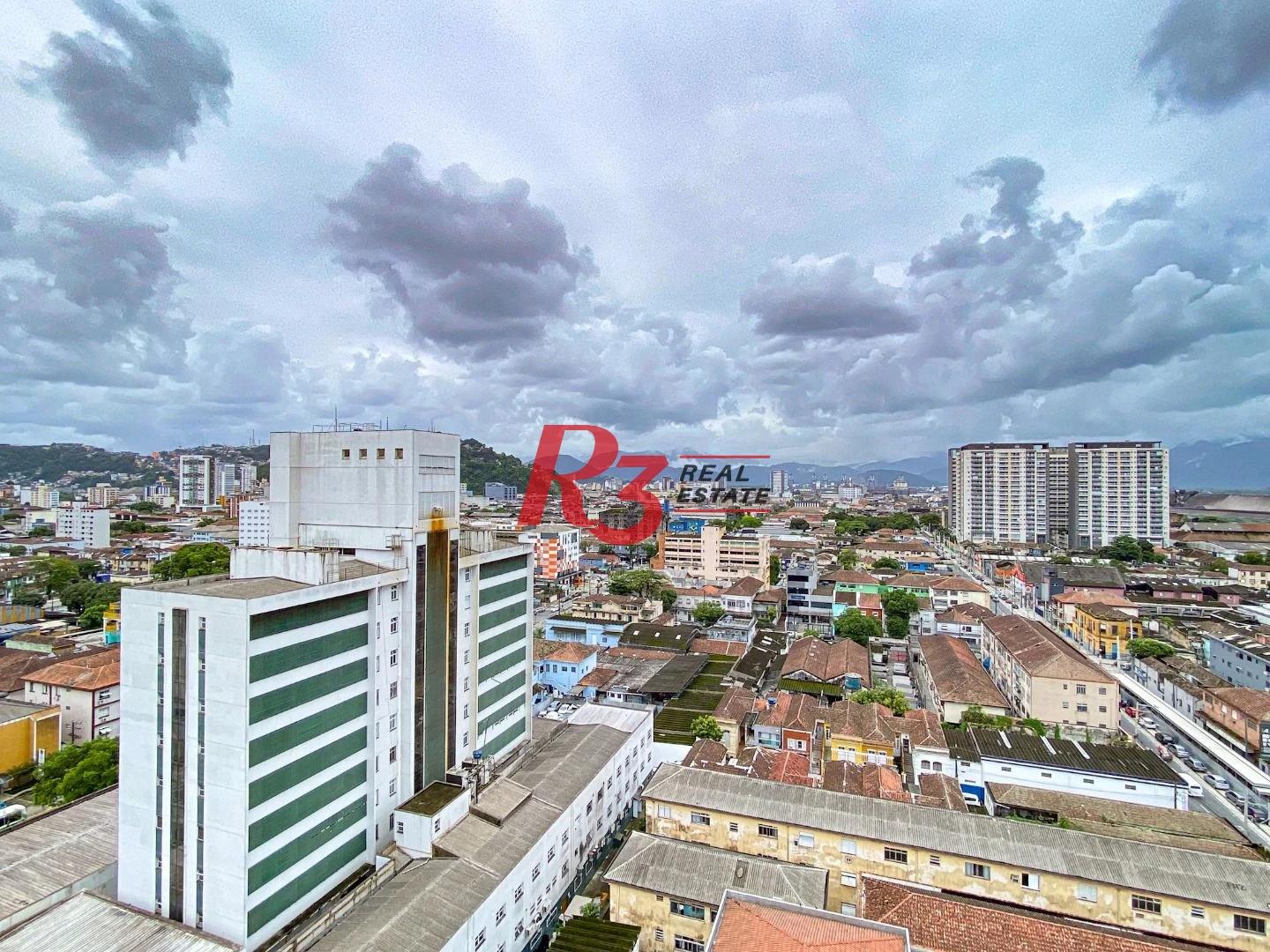 Apartamento com 1 dormitório à venda, 27 m² por R$ 300.000,00 - Macuco - Santos/SP